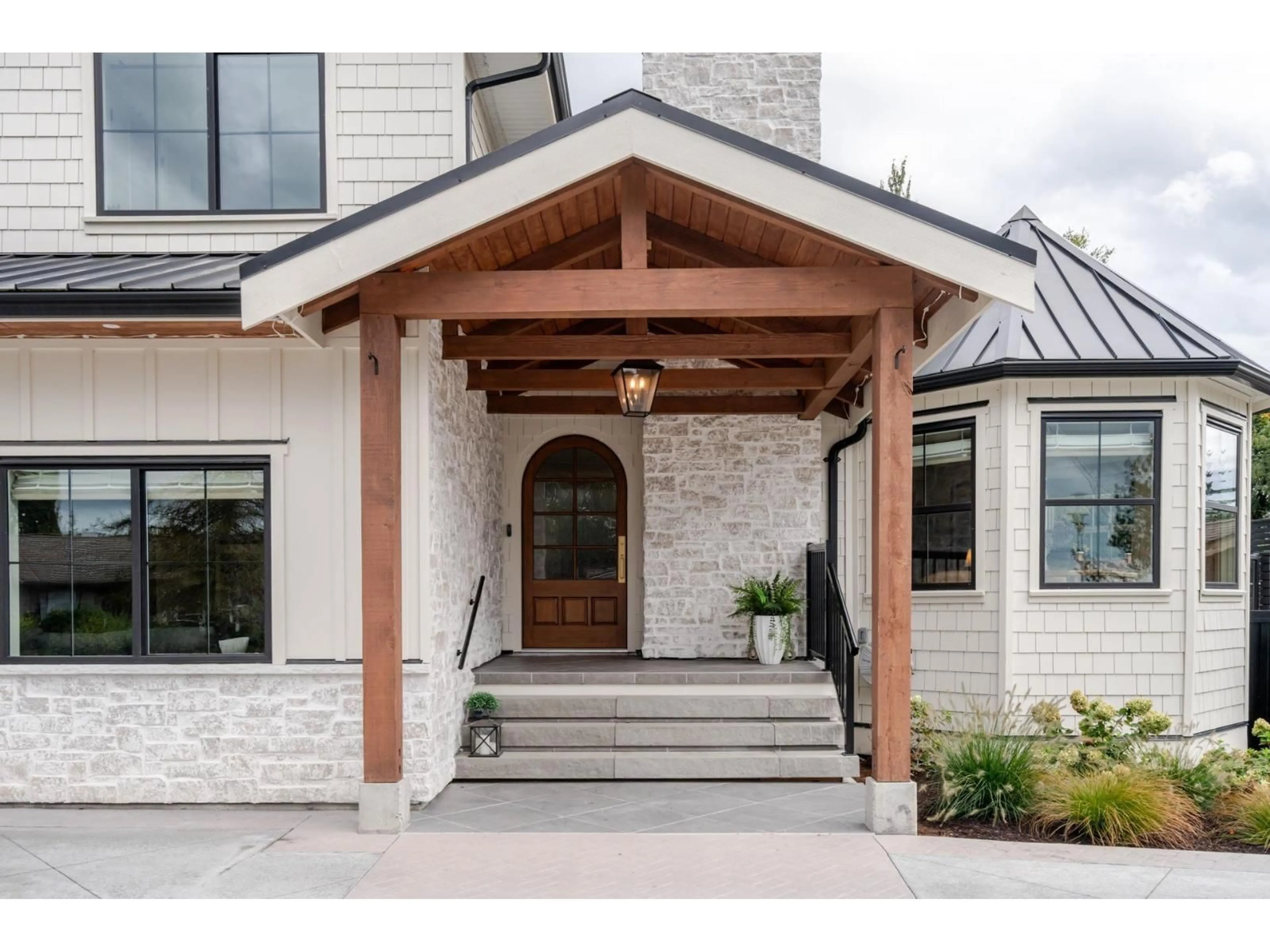 Indoor entryway for 5478 182 STREET, Surrey British Columbia V3S7Z3