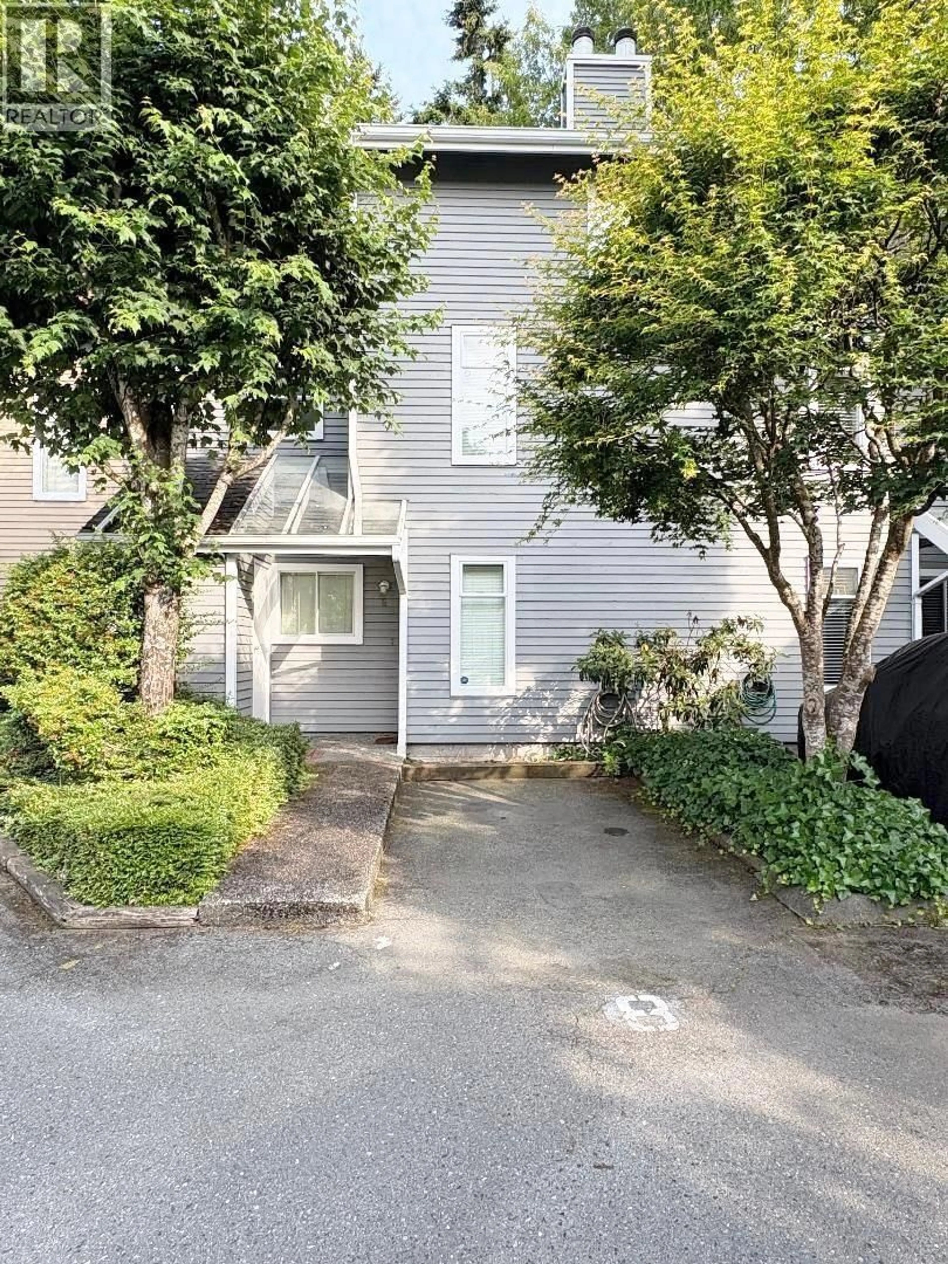 A pic from outside/outdoor area/front of a property/back of a property/a pic from drone, street for 8 - 7400 MINORU BOULEVARD, Richmond British Columbia V6Y3J5