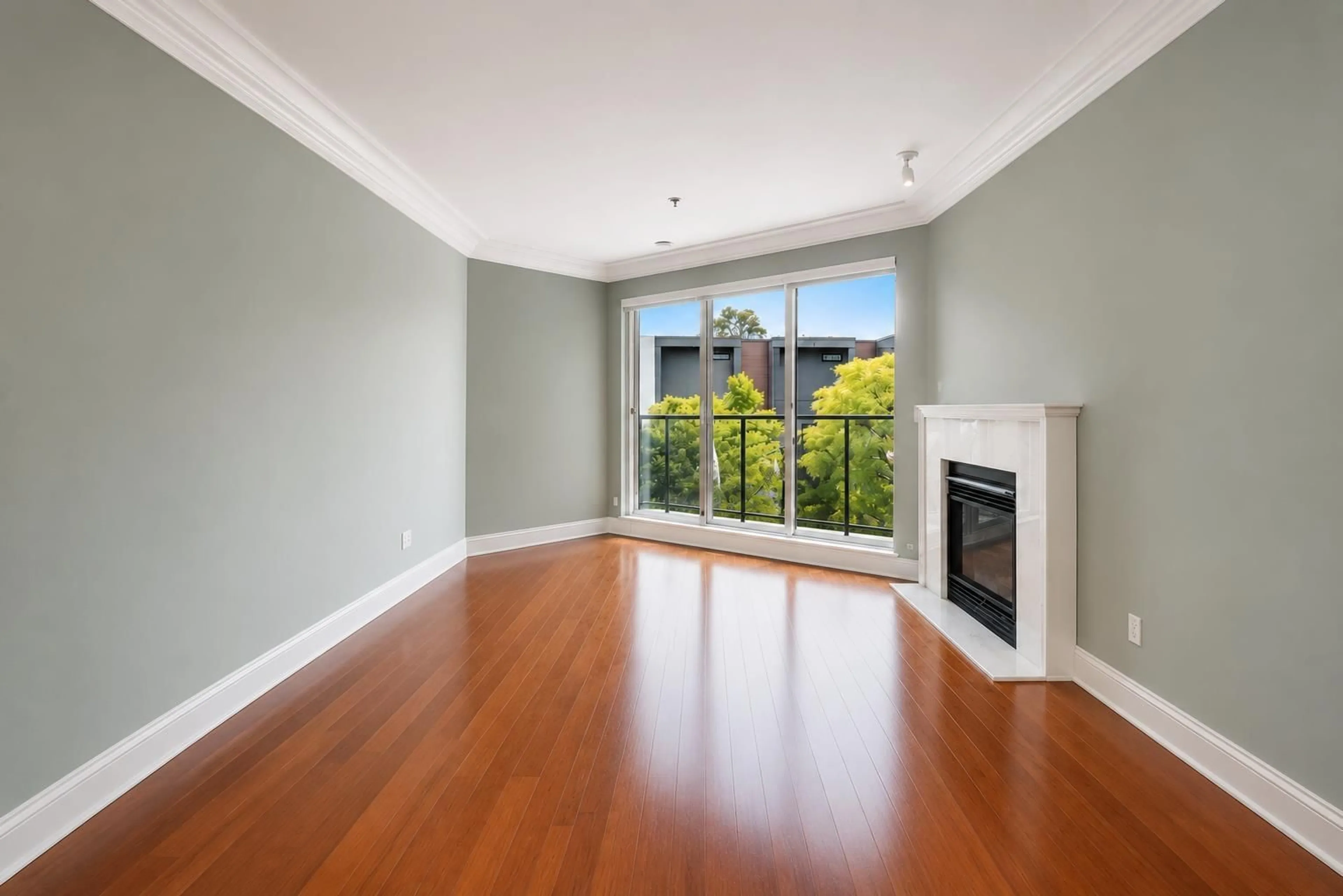 A pic of a room for 220 - 15210 PACIFIC AVENUE, White Rock British Columbia V4B5L2