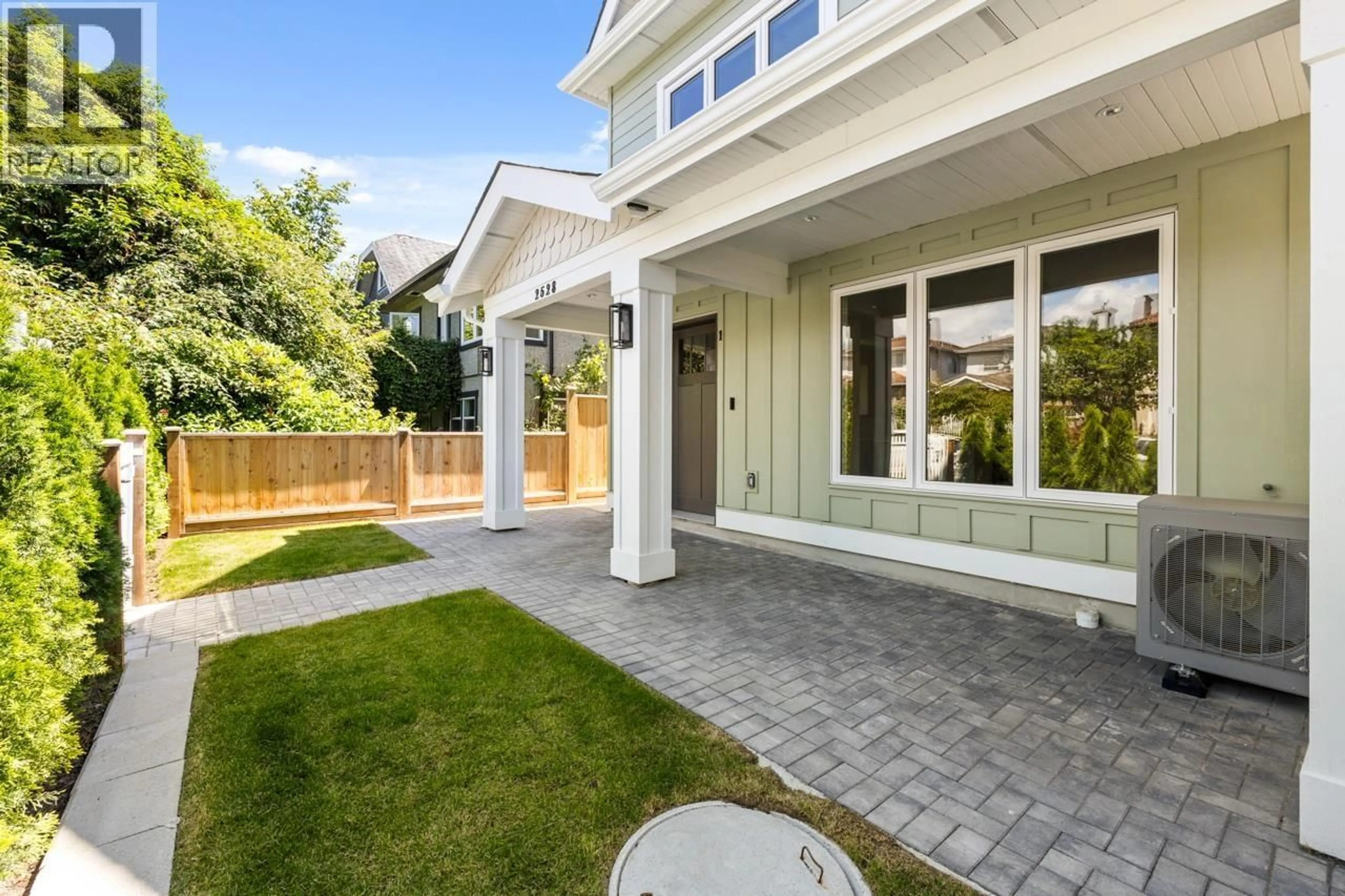 Unknown for 1 - 2528 TURNER STREET, Vancouver British Columbia V5K2E8