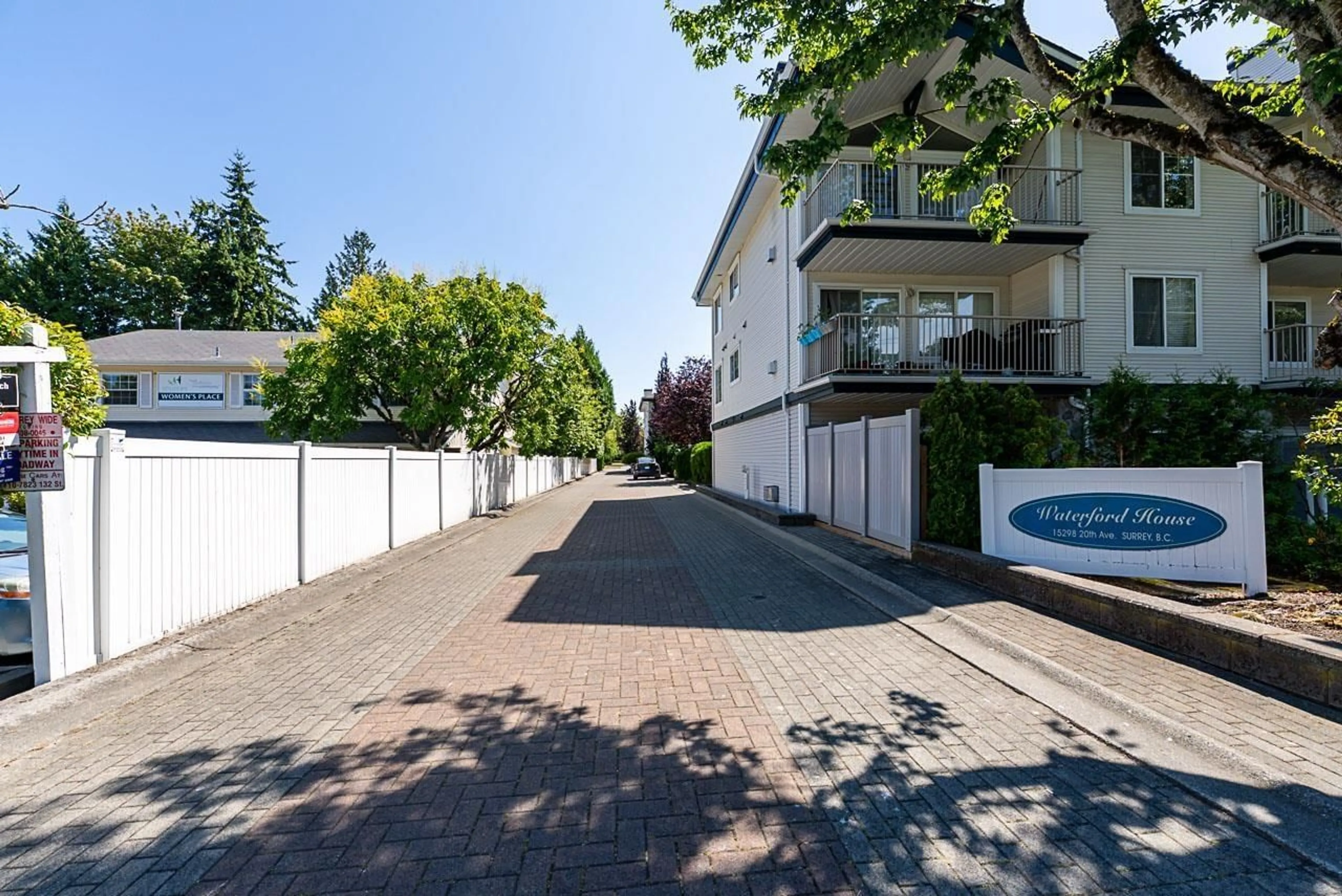 Patio, street for 204 - 15298 20 AVENUE, Surrey British Columbia V4A2A3