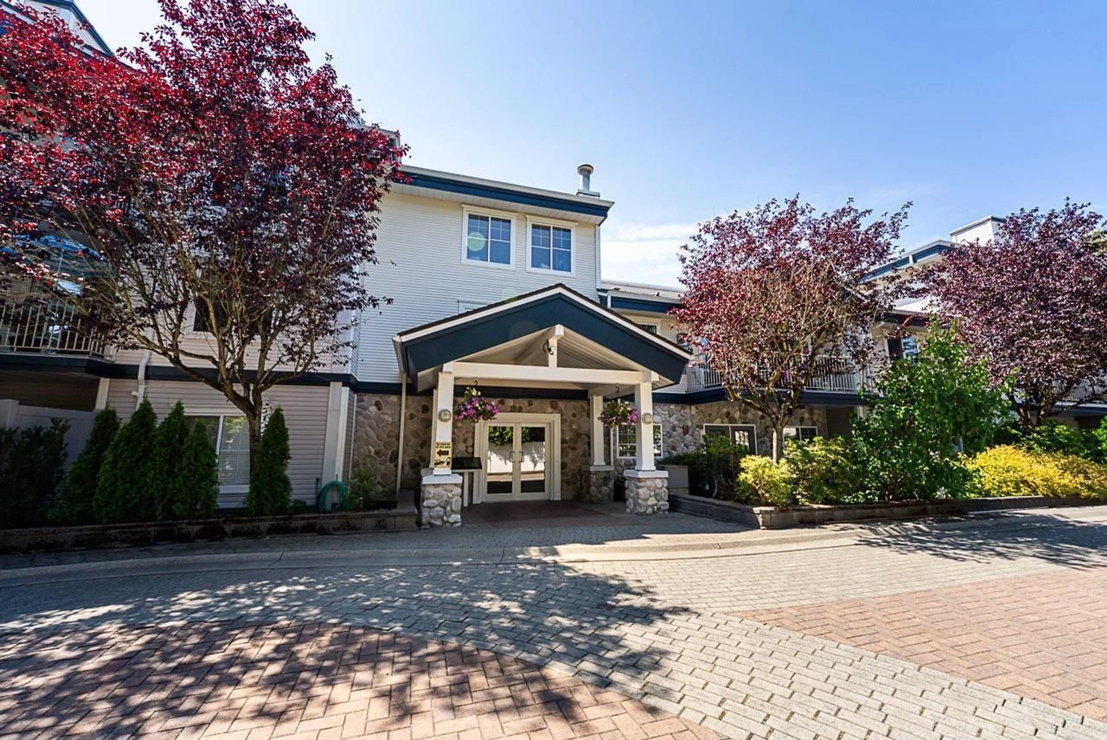 Unknown for 204 - 15298 20 AVENUE, Surrey British Columbia V4A2A3