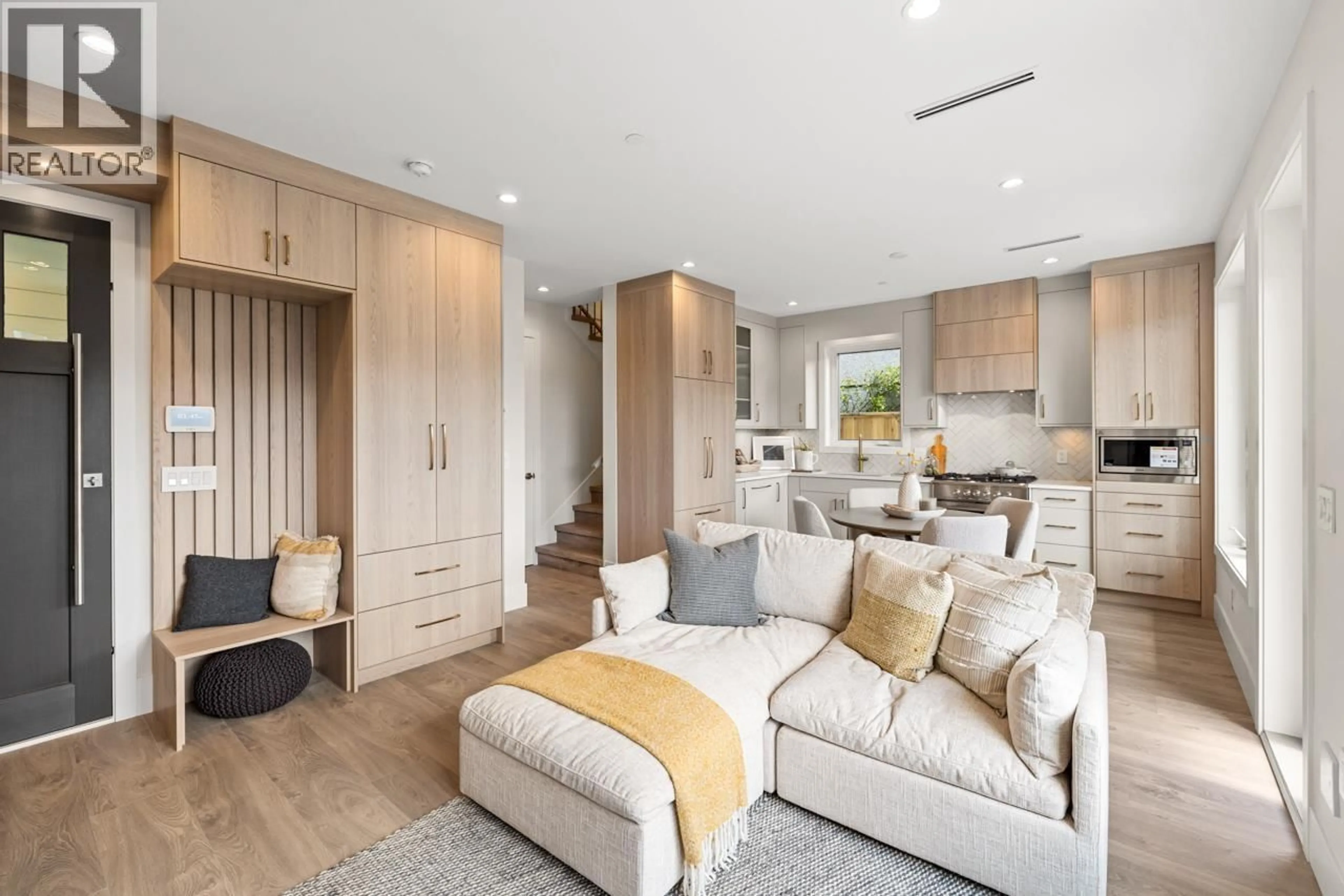 Living room with furniture, wood/laminate floor for 2 - 2528 TURNER STREET, Vancouver British Columbia V5K2E8