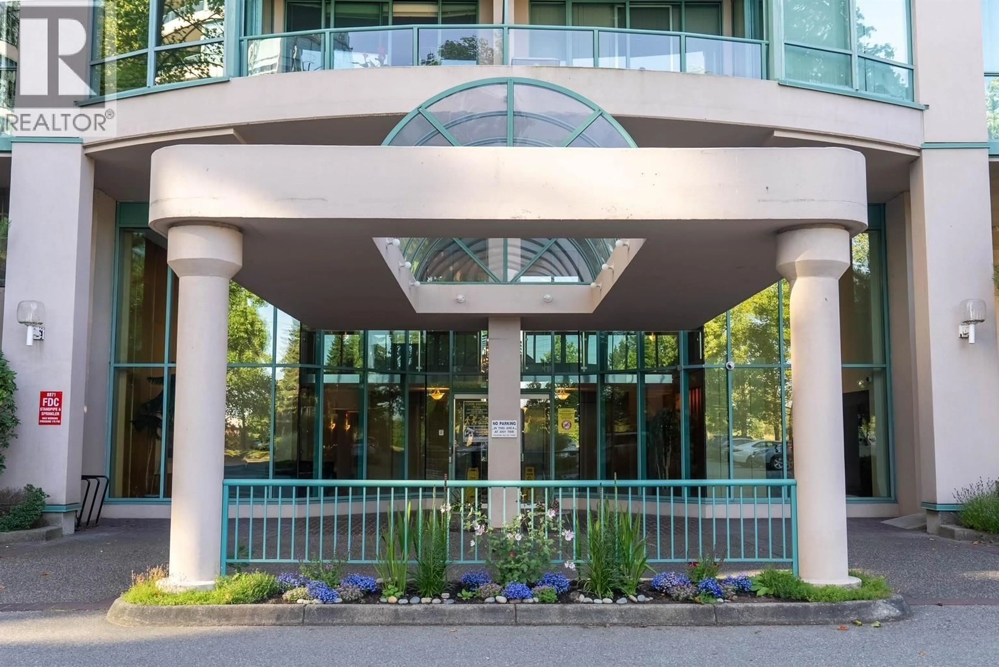 Indoor foyer for 901 - 8871 LANSDOWNE ROAD, Richmond British Columbia V6X3X8