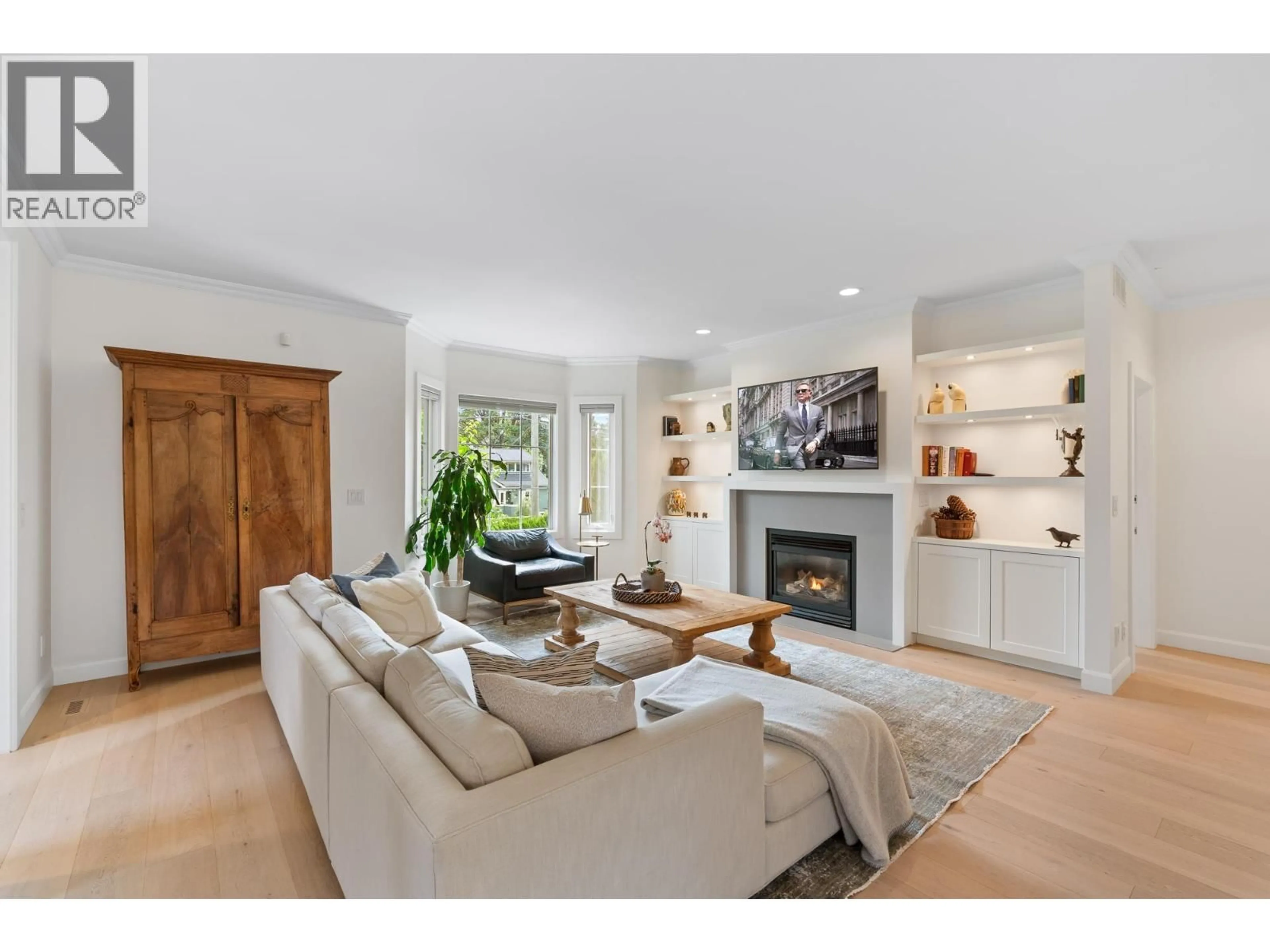 Living room with furniture, unknown for 1733 FULTON AVENUE, West Vancouver British Columbia V7V1S8