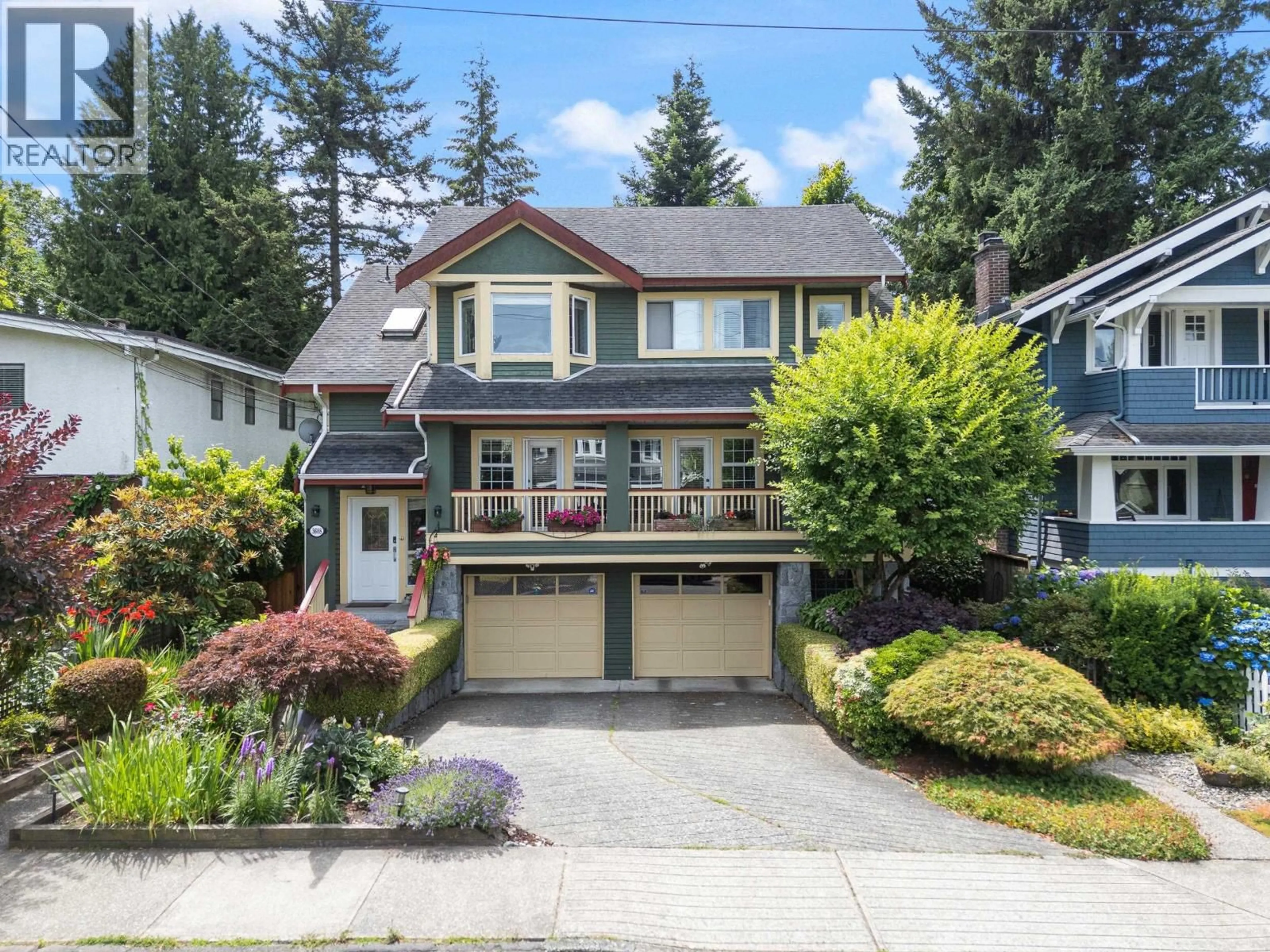 Home with vinyl exterior material, street for 3608 7TH AVENUE, Vancouver British Columbia V6R1W4