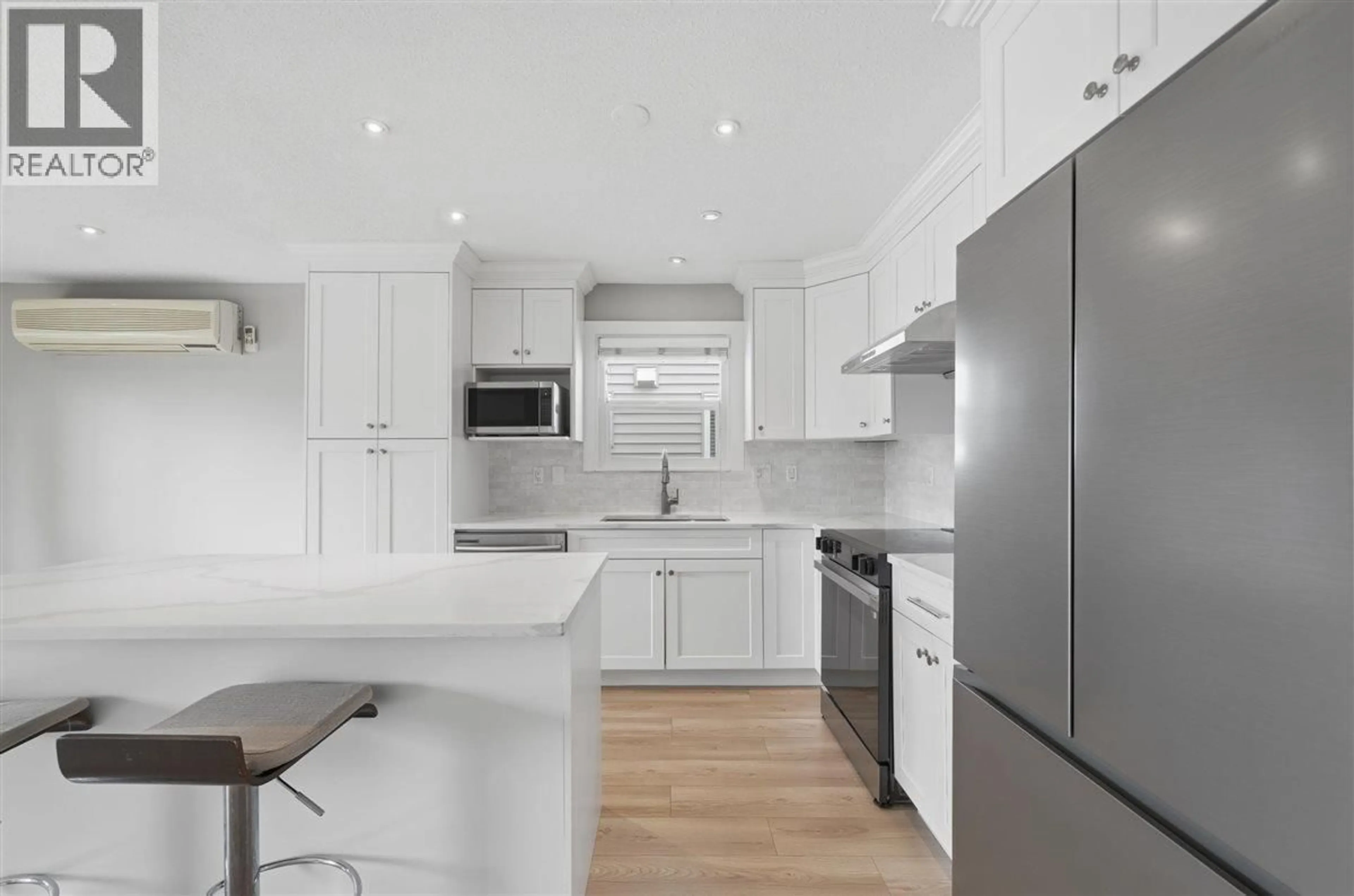 Open concept kitchen, unknown for 2270 IRVINE AVENUE, Port Coquitlam British Columbia V3C3H2
