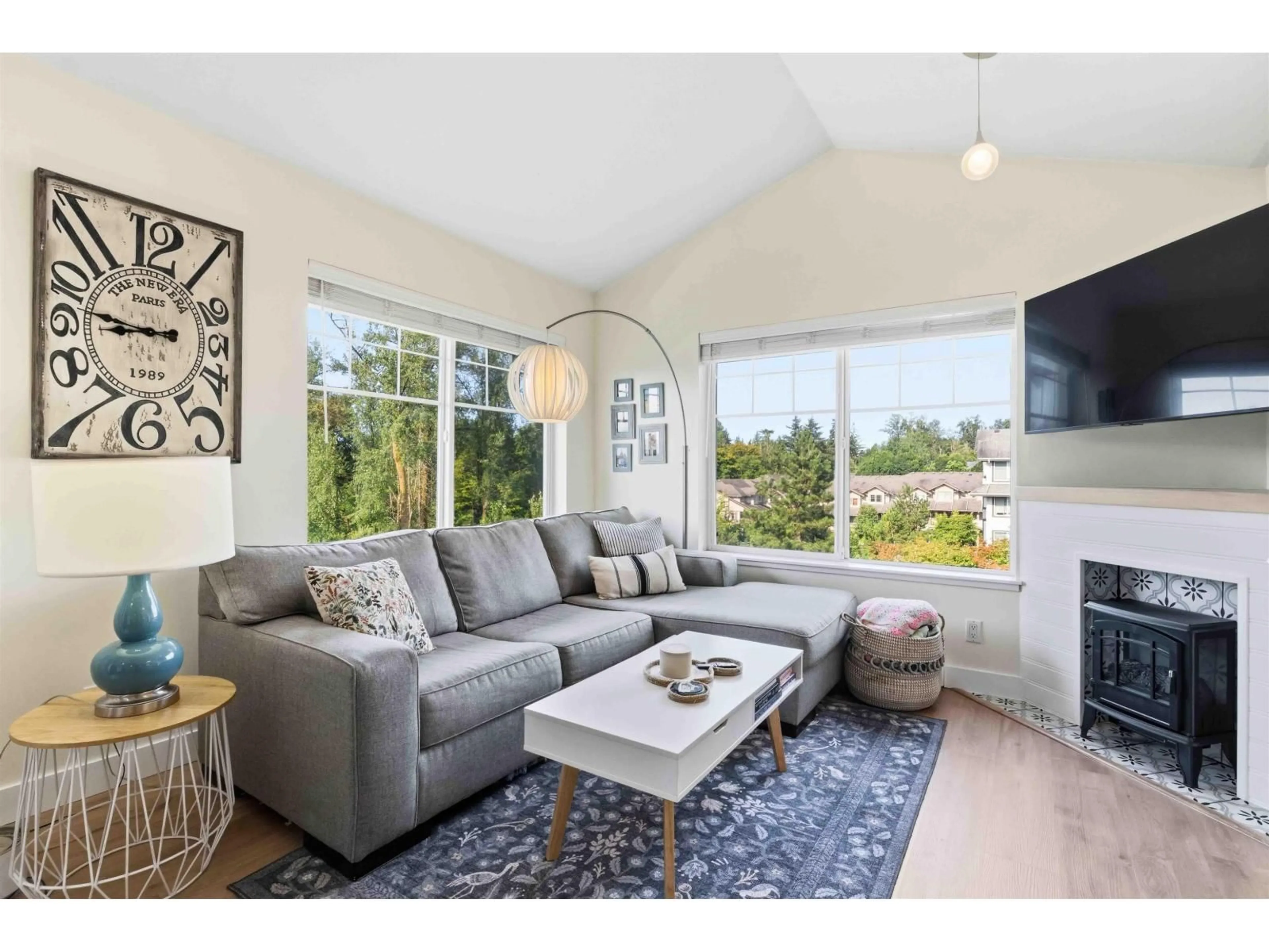 Living room with furniture, unknown for 410 - 19340 65 AVENUE, Surrey British Columbia V4N0A3