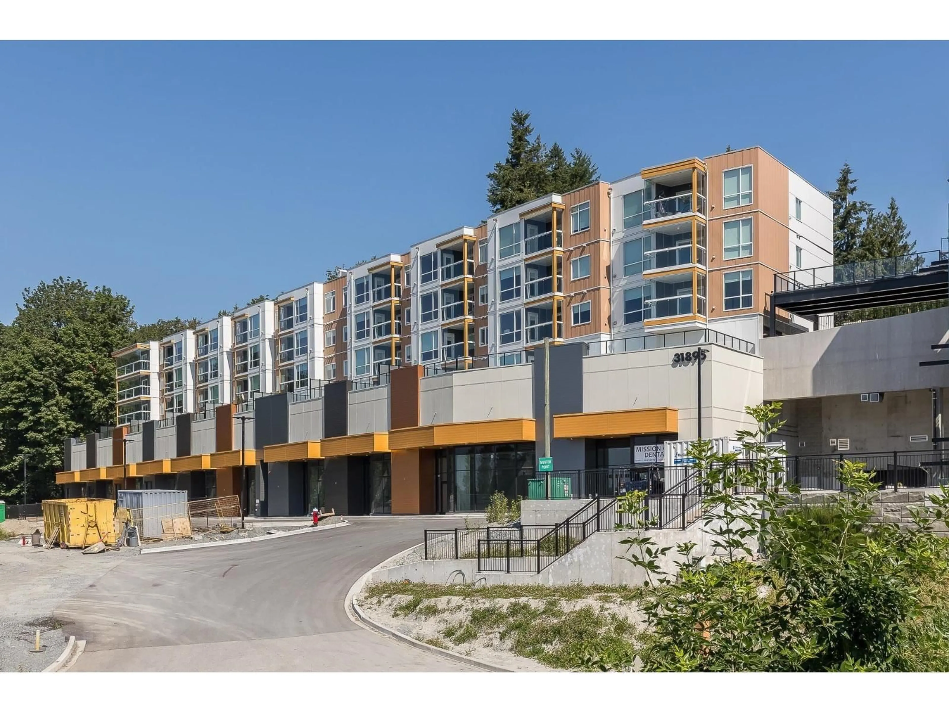 A pic from outside/outdoor area/front of a property/back of a property/a pic from drone, unknown for 216 - 31900 RAVEN AVENUE, Mission British Columbia V2V1B8