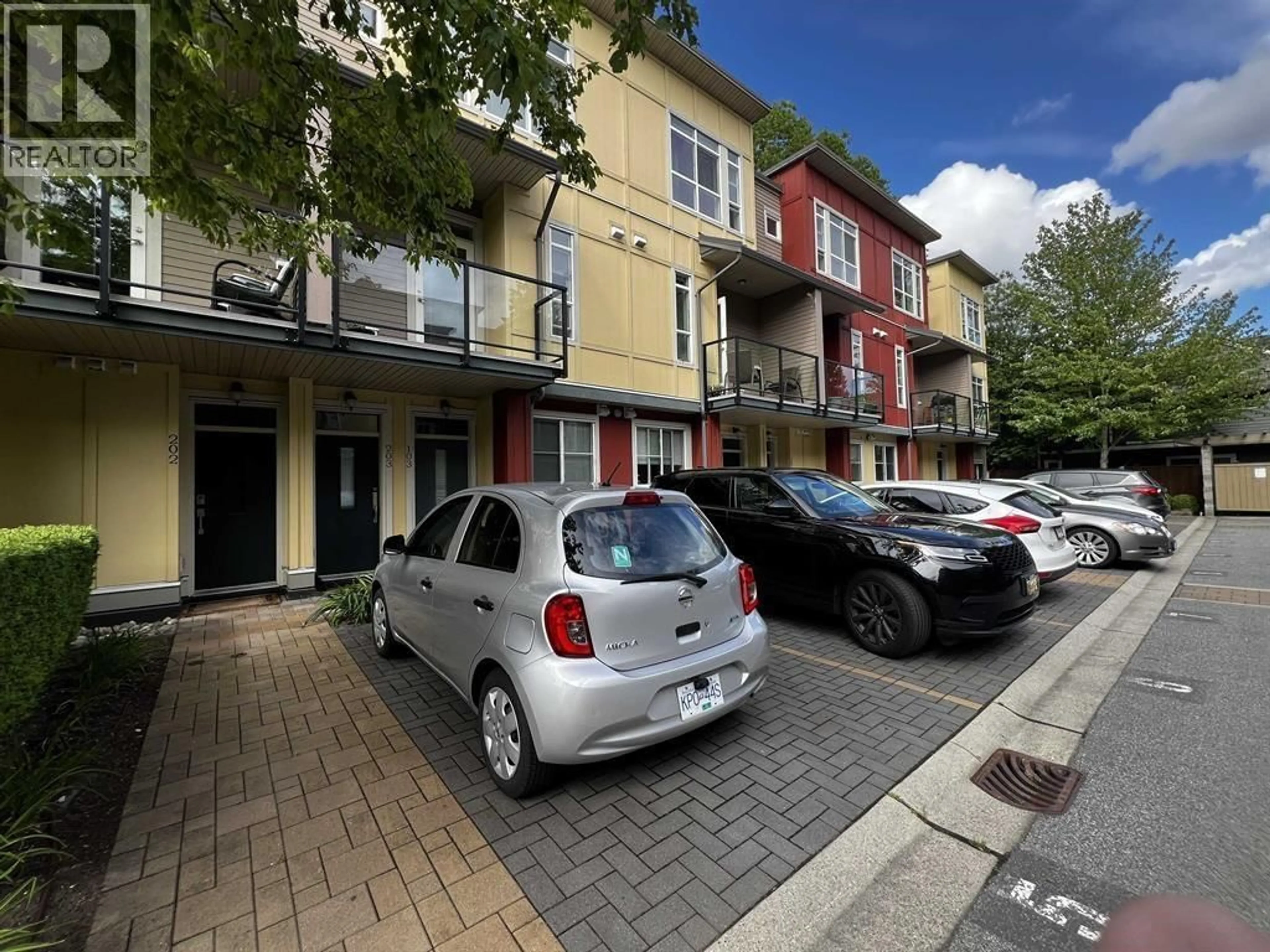 A pic from outside/outdoor area/front of a property/back of a property/a pic from drone, street for 203 - 4808 LINDEN DRIVE, Delta British Columbia V4K0B5