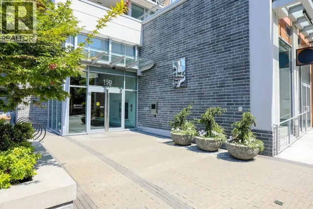 1602 - 150 15TH STREET, North Vancouver 2