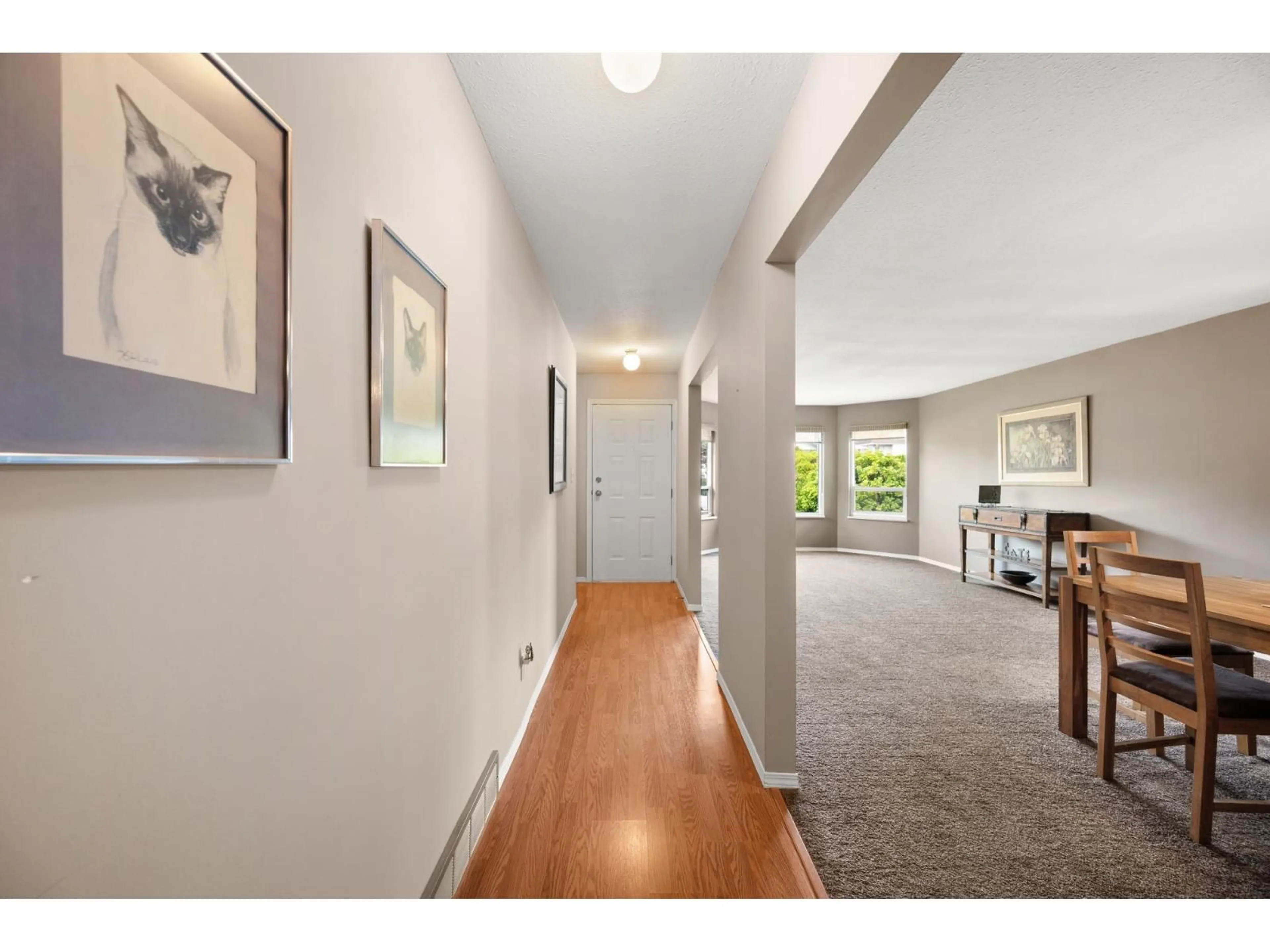 Indoor foyer for 30950 GARDNER AVENUE, Abbotsford British Columbia V2T5E4