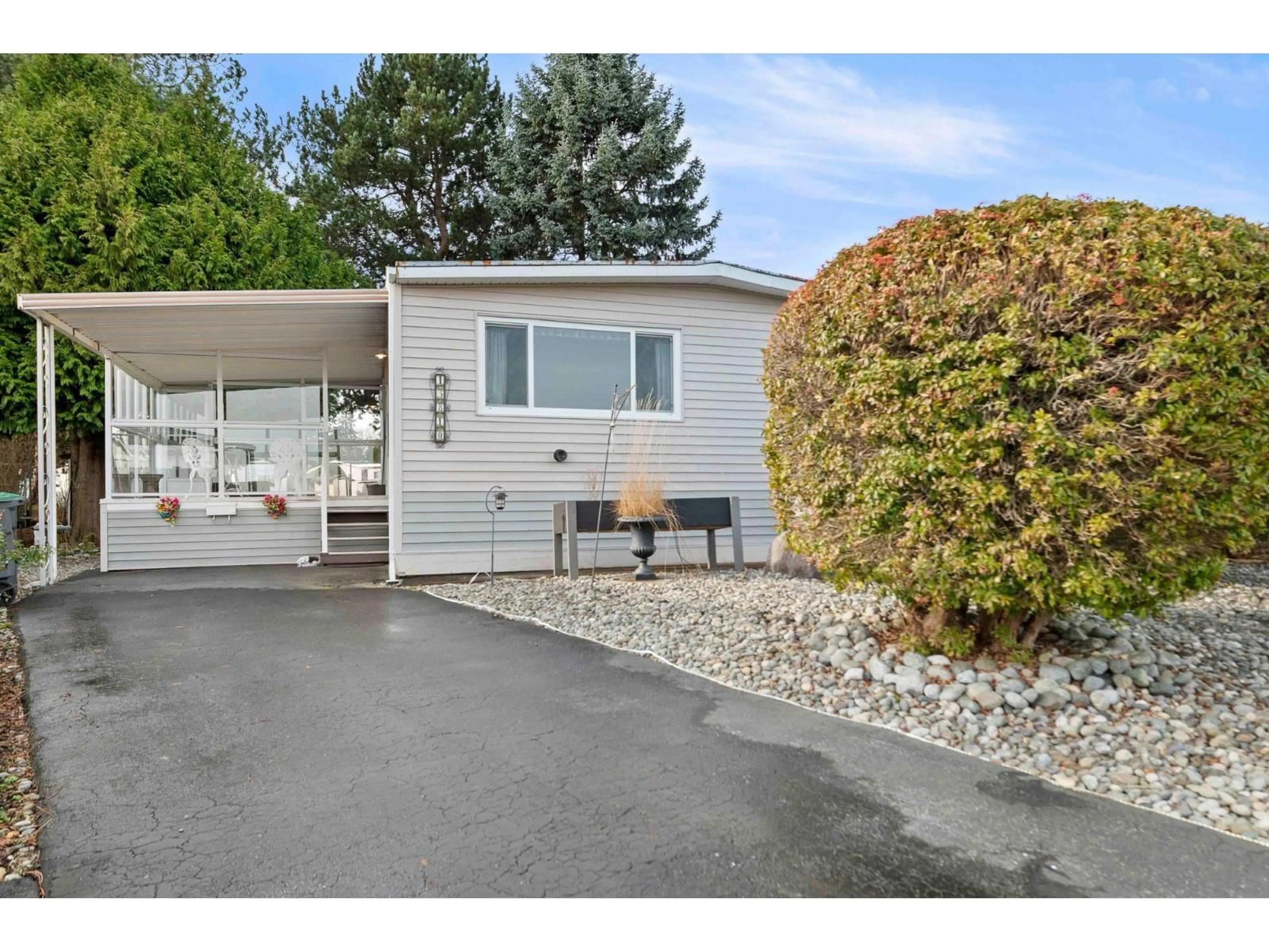 Home with vinyl exterior material, unknown for 15810 NORFOLK ROAD ROAD, Surrey British Columbia V4A5K9