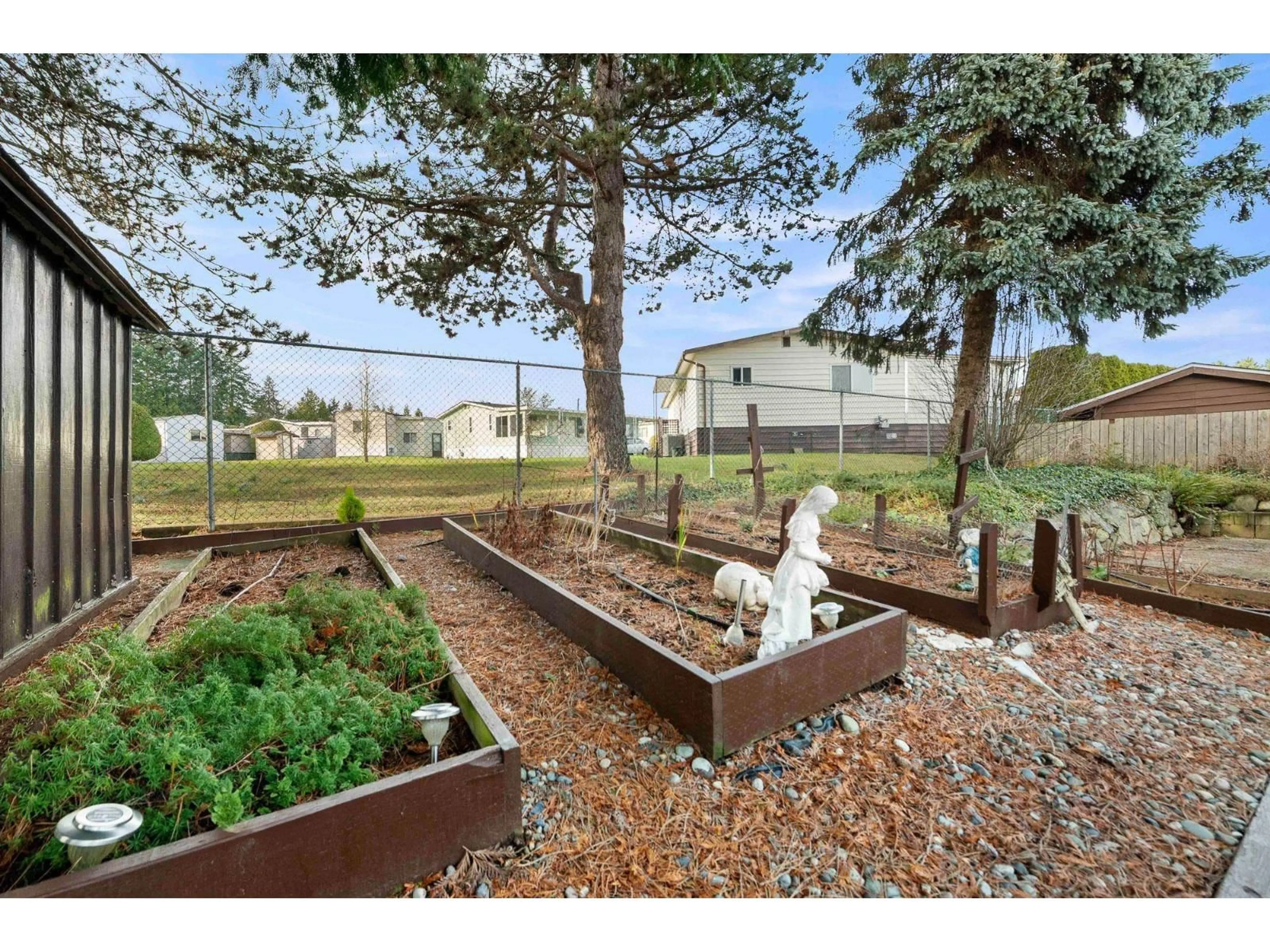 Patio, street for 15810 NORFOLK ROAD ROAD, Surrey British Columbia V4A5K9