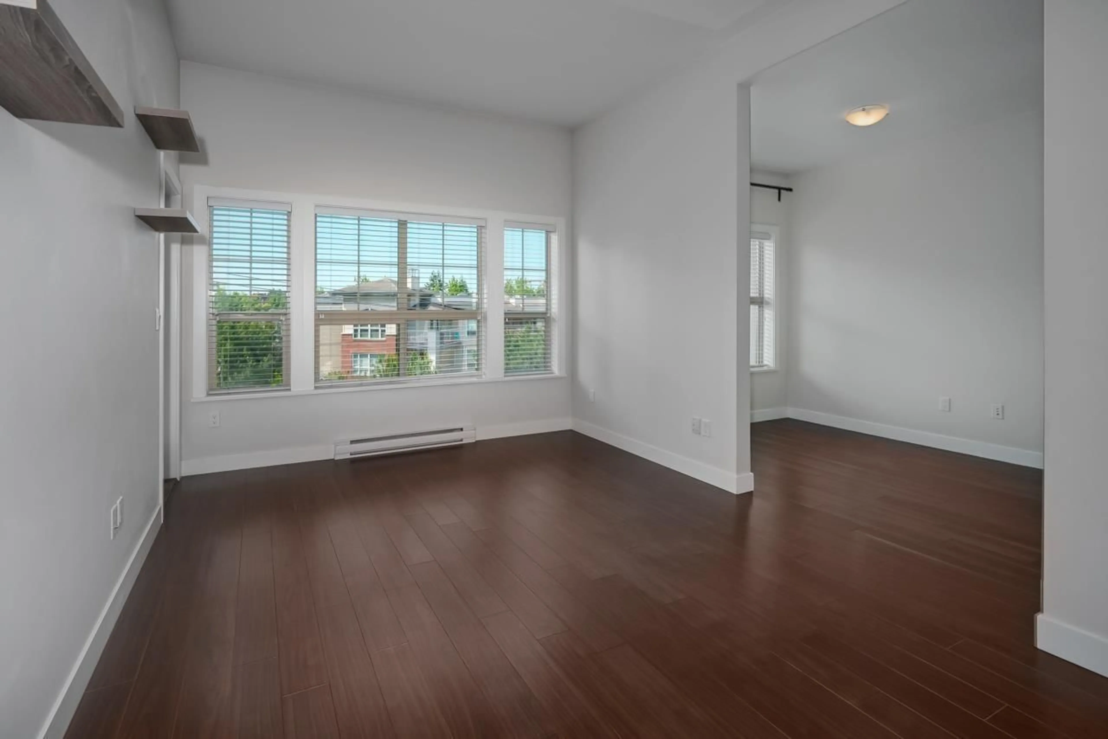 A pic of a room for 403 - 20219 54A AVENUE, Langley British Columbia V3A0C7