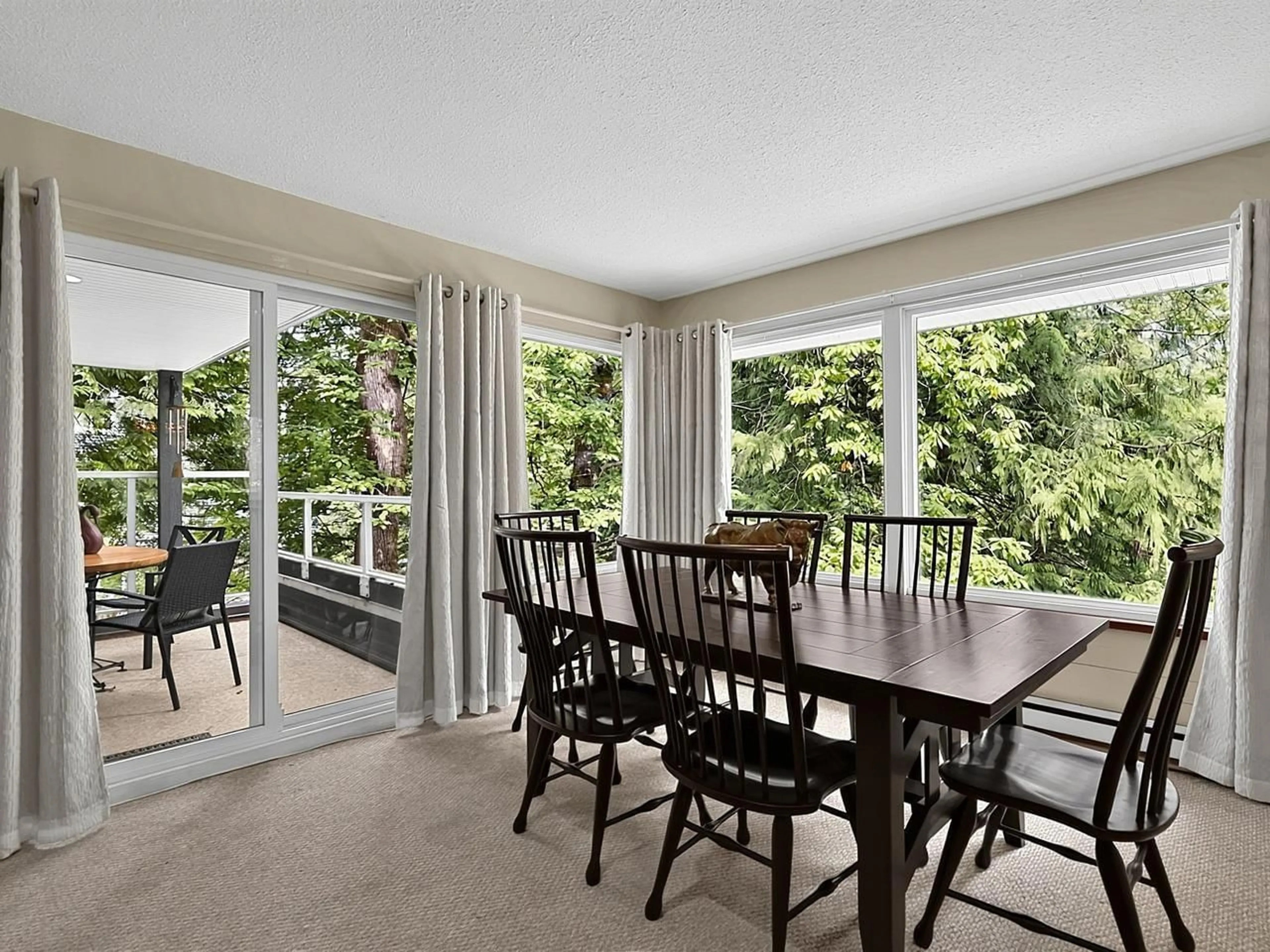 Dining room, wood/laminate floor for 38 - 20195 50 AVENUE, Langley British Columbia V3A6R8