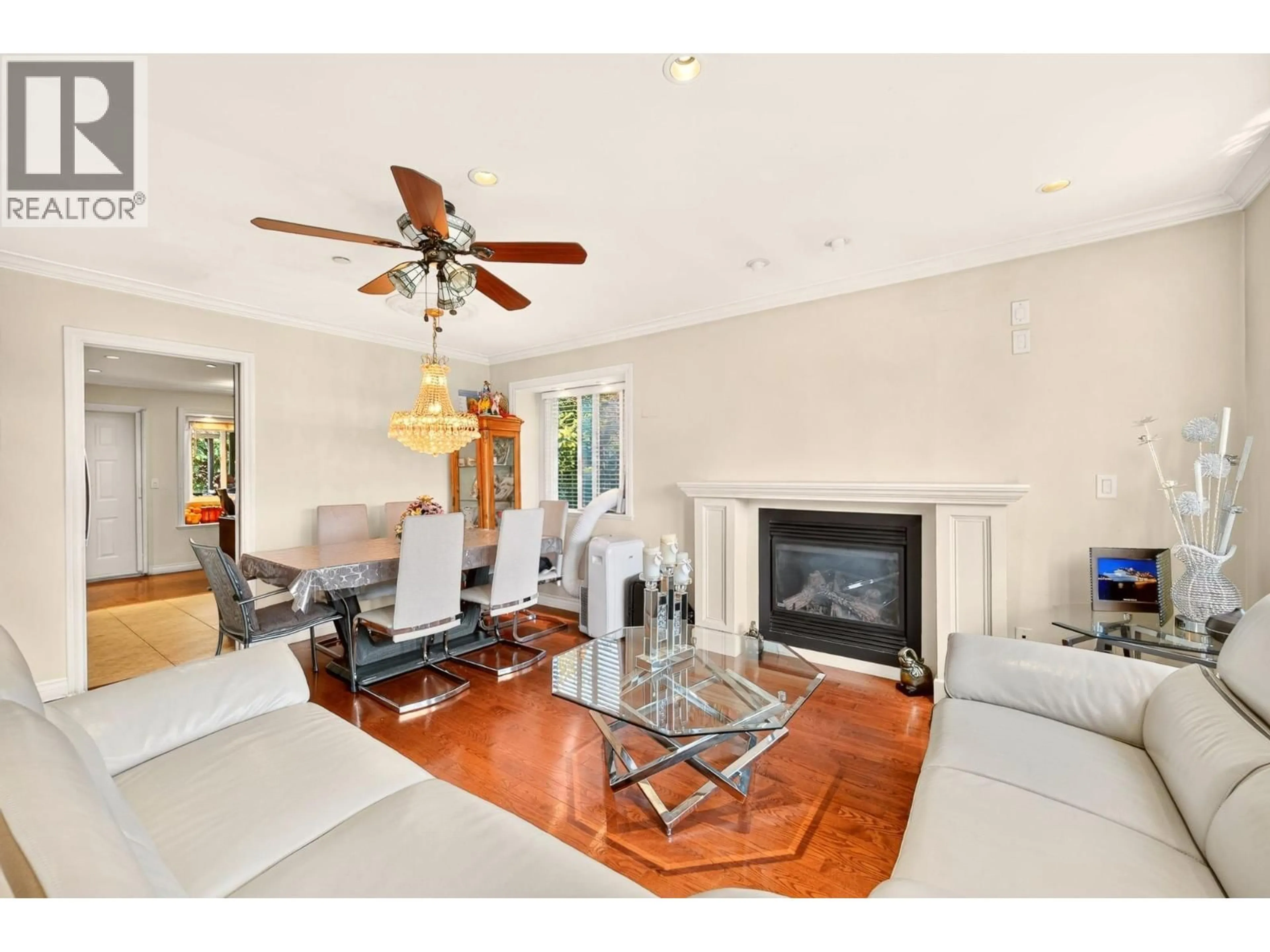 Living room with furniture, unknown for 5009 PAYNE STREET, Vancouver British Columbia V5R4J5