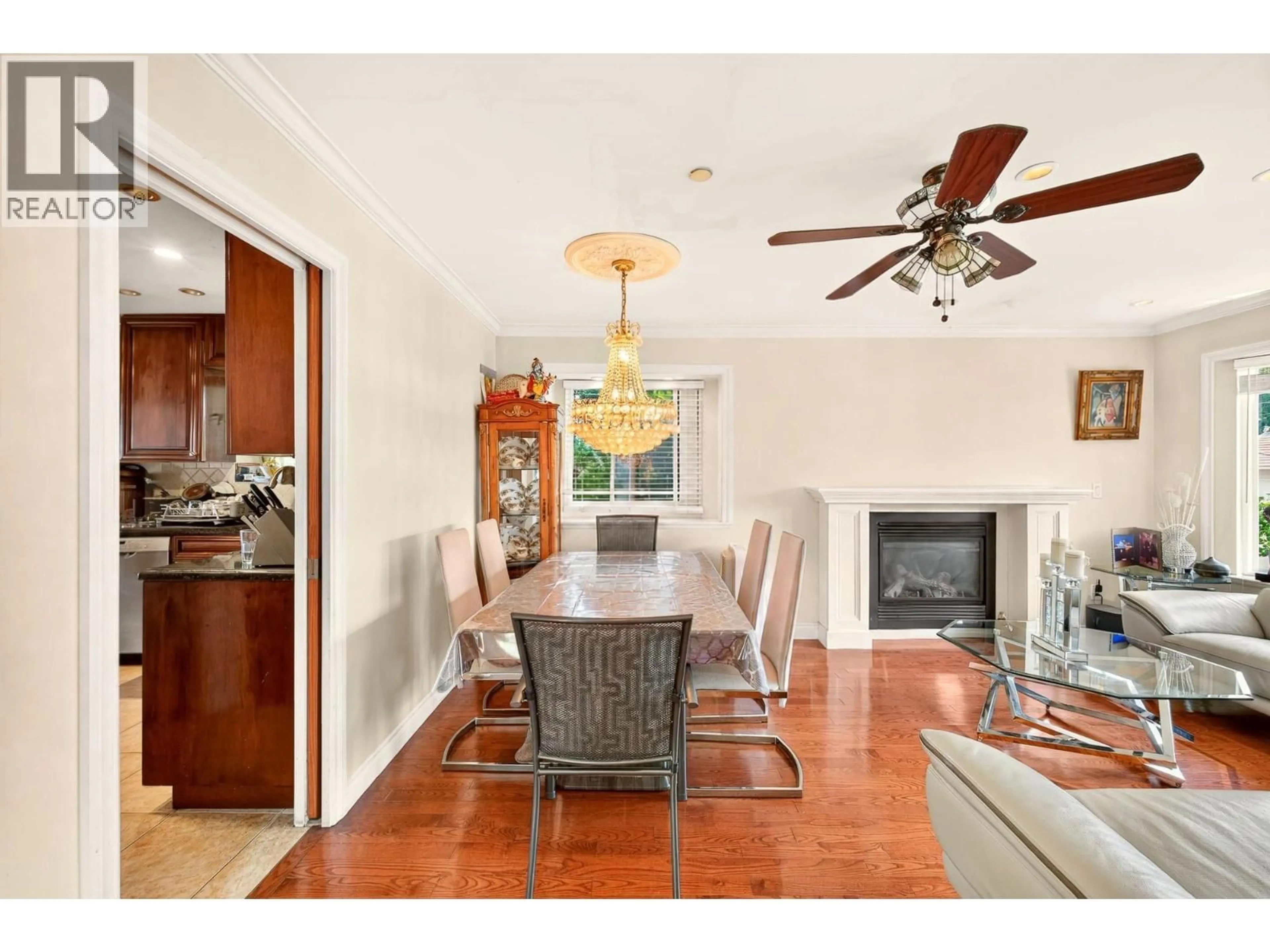 Dining room, wood/laminate floor for 5009 PAYNE STREET, Vancouver British Columbia V5R4J5