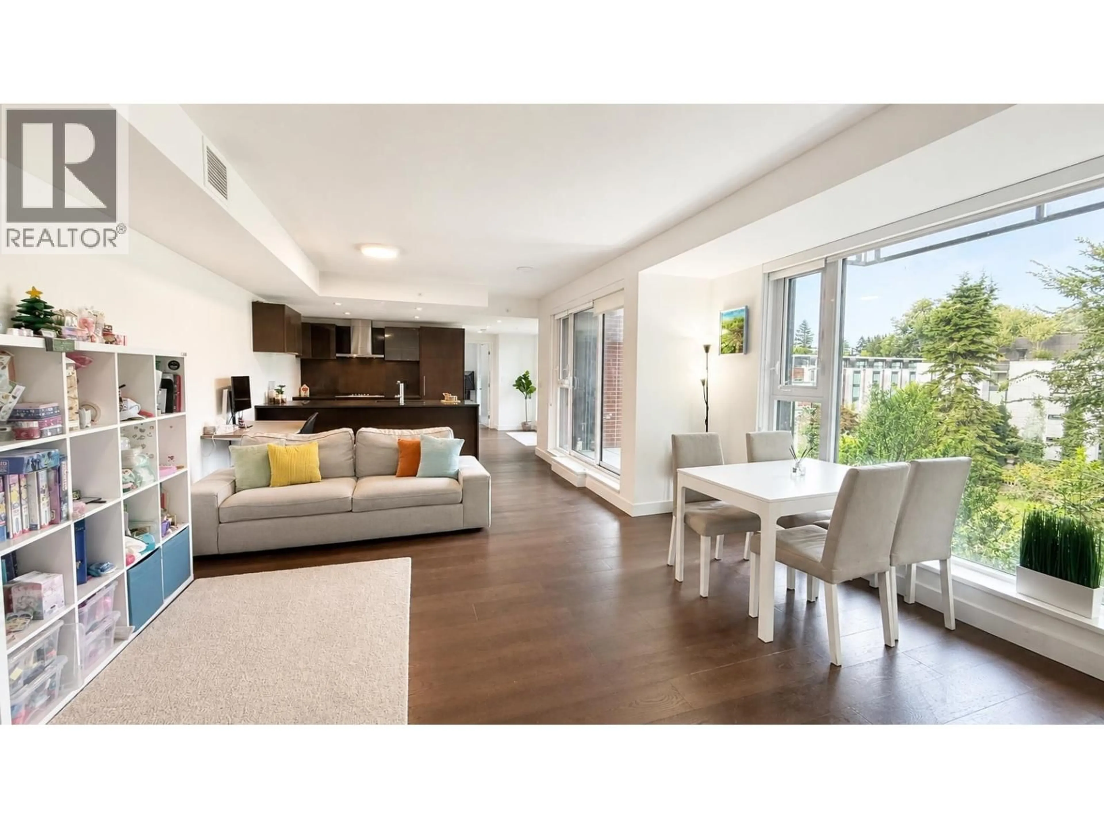 Living room with furniture, unknown for 808 - 1561 57TH AVENUE, Vancouver British Columbia V6P0H5