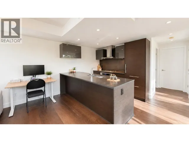 808 - 1561 57TH AVENUE, Vancouver 3