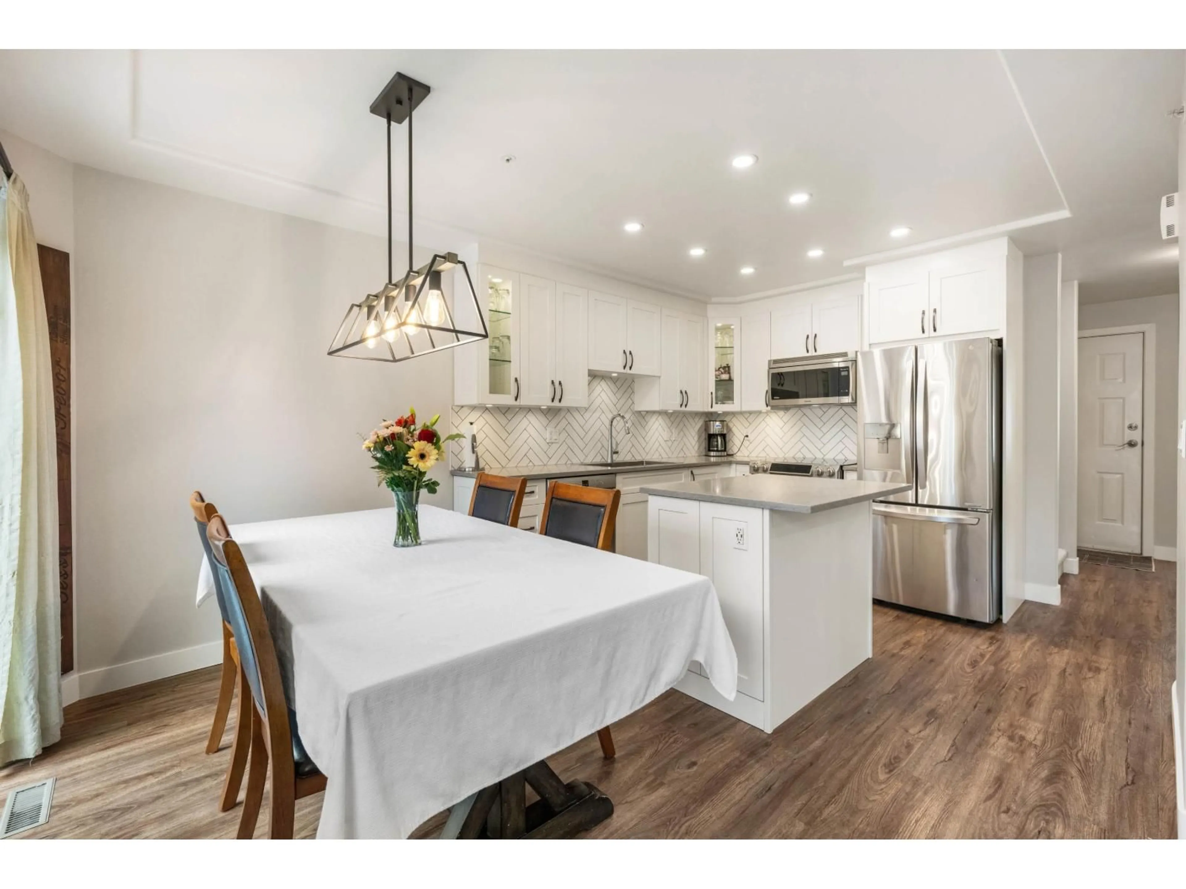 Open concept kitchen, unknown for 4 - 9559 208 STREET, Langley British Columbia V1M2L7