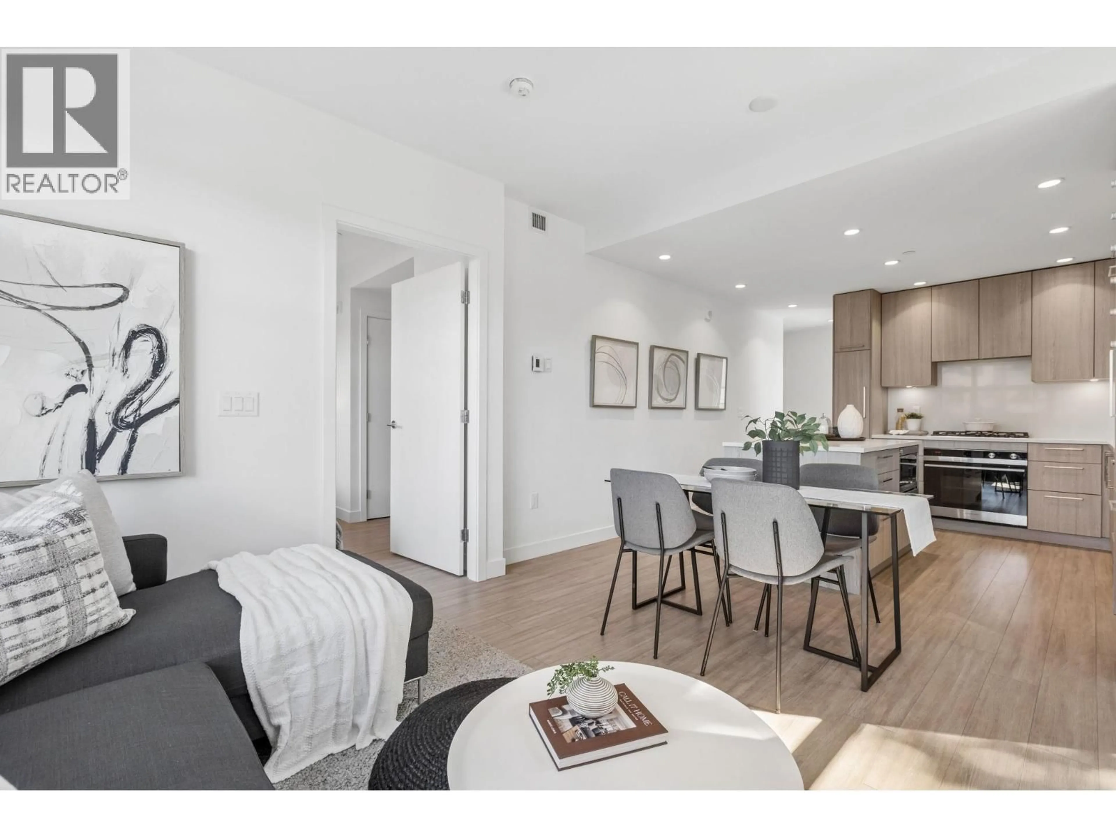 Unknown for 201 - 707 3 STREET, North Vancouver British Columbia V7L1G8