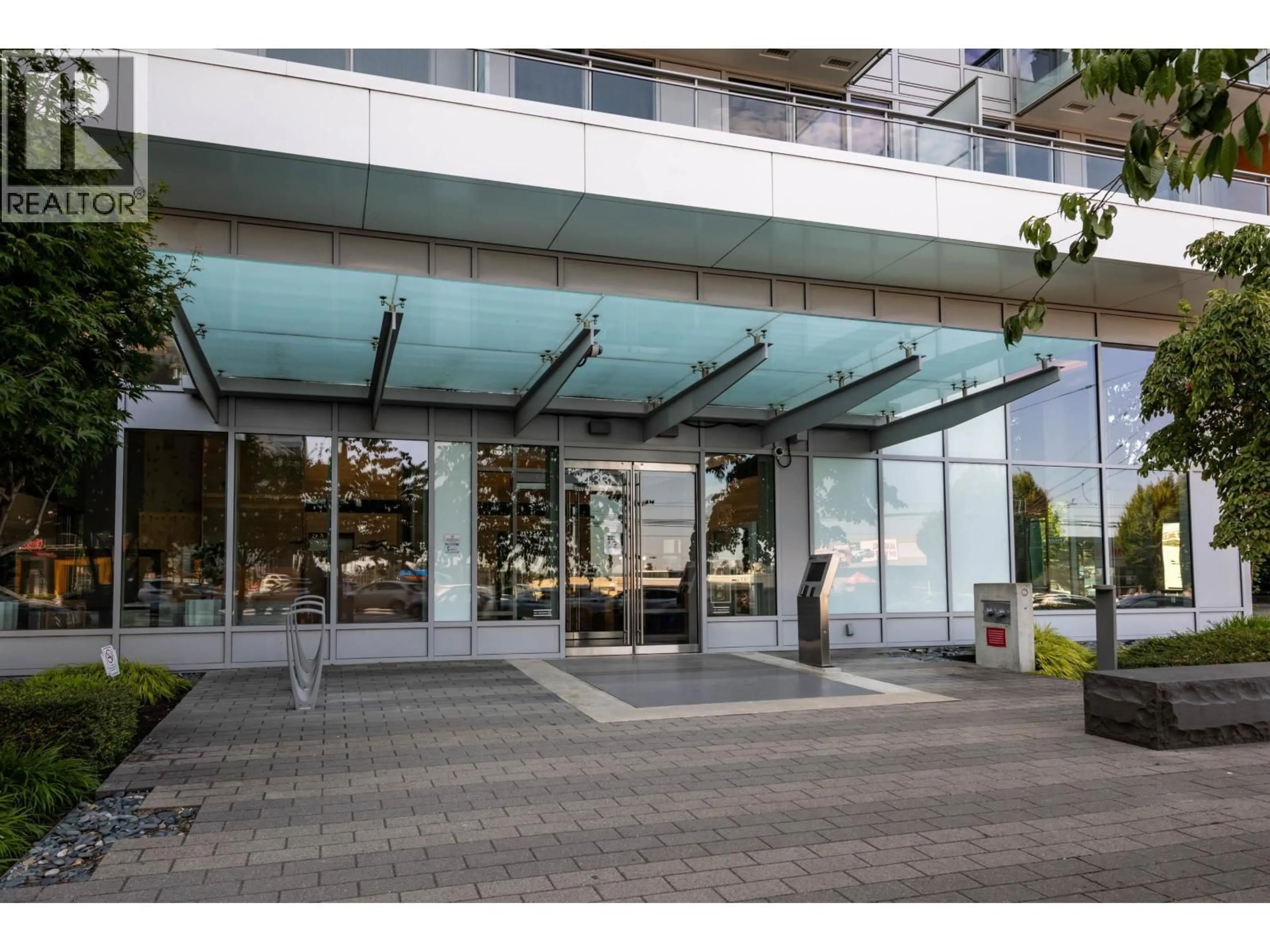 Indoor foyer for 512 - 433 MARINE DRIVE, Vancouver British Columbia V5X0H5
