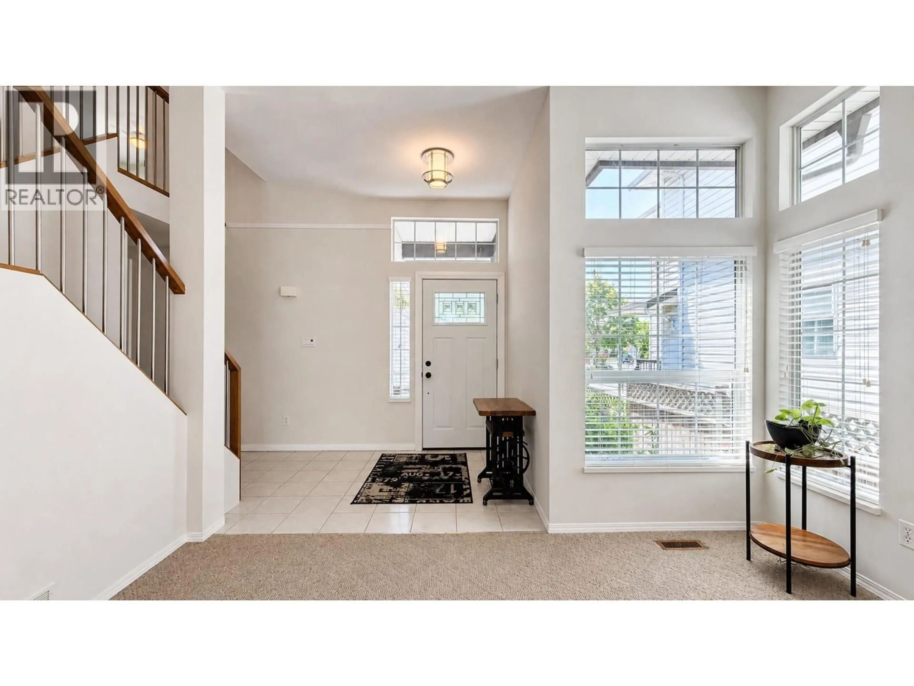 Indoor entryway for 22135 GARRATT DRIVE, Richmond British Columbia V6V2P4