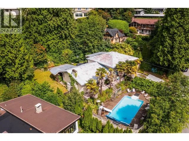 4535 MOUNTAIN HIGHWAY, North Vancouver 4