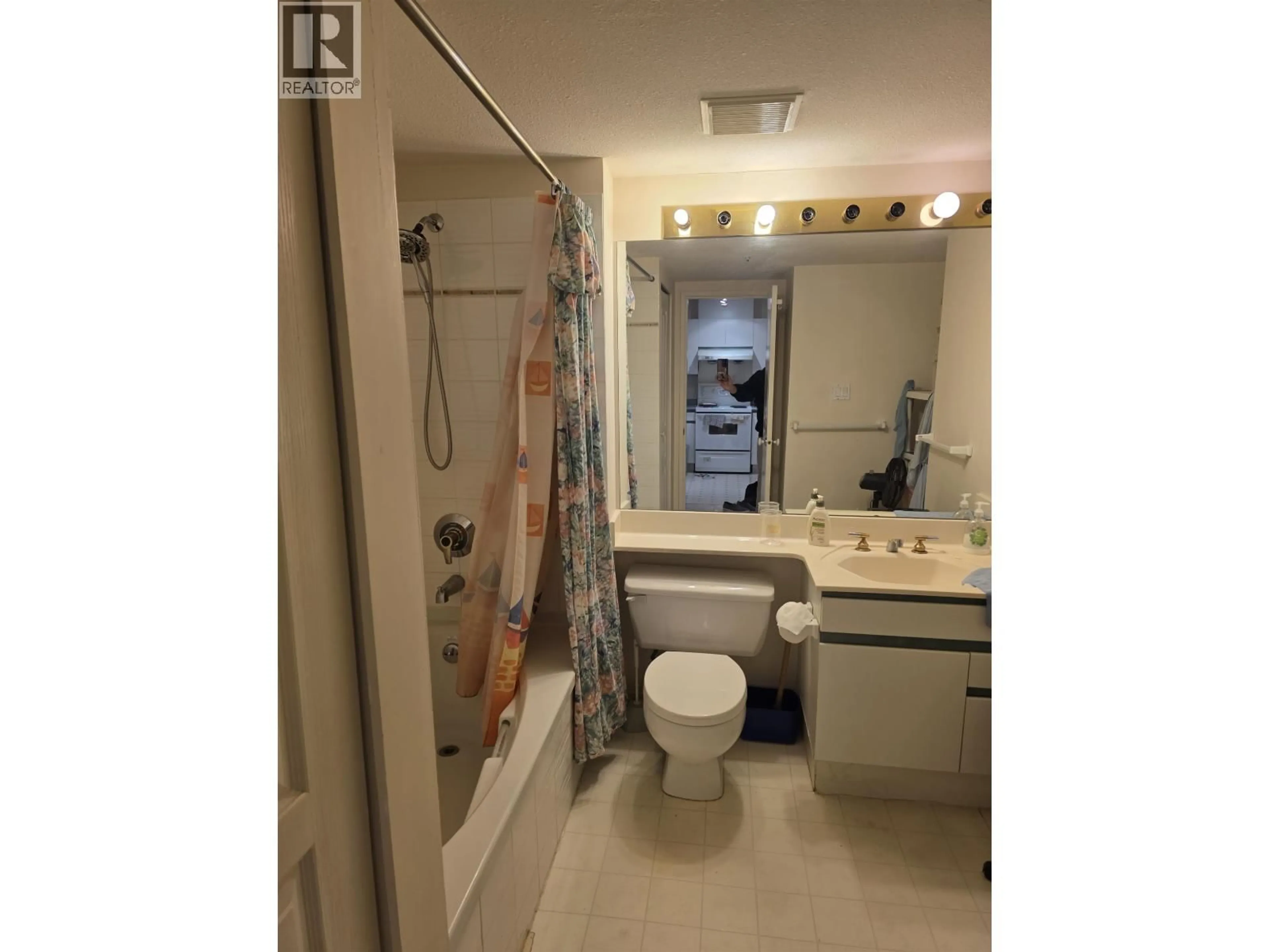 Standard bathroom, unknown for 203 - 8180 JONES ROAD, Richmond British Columbia V6Y3Z6