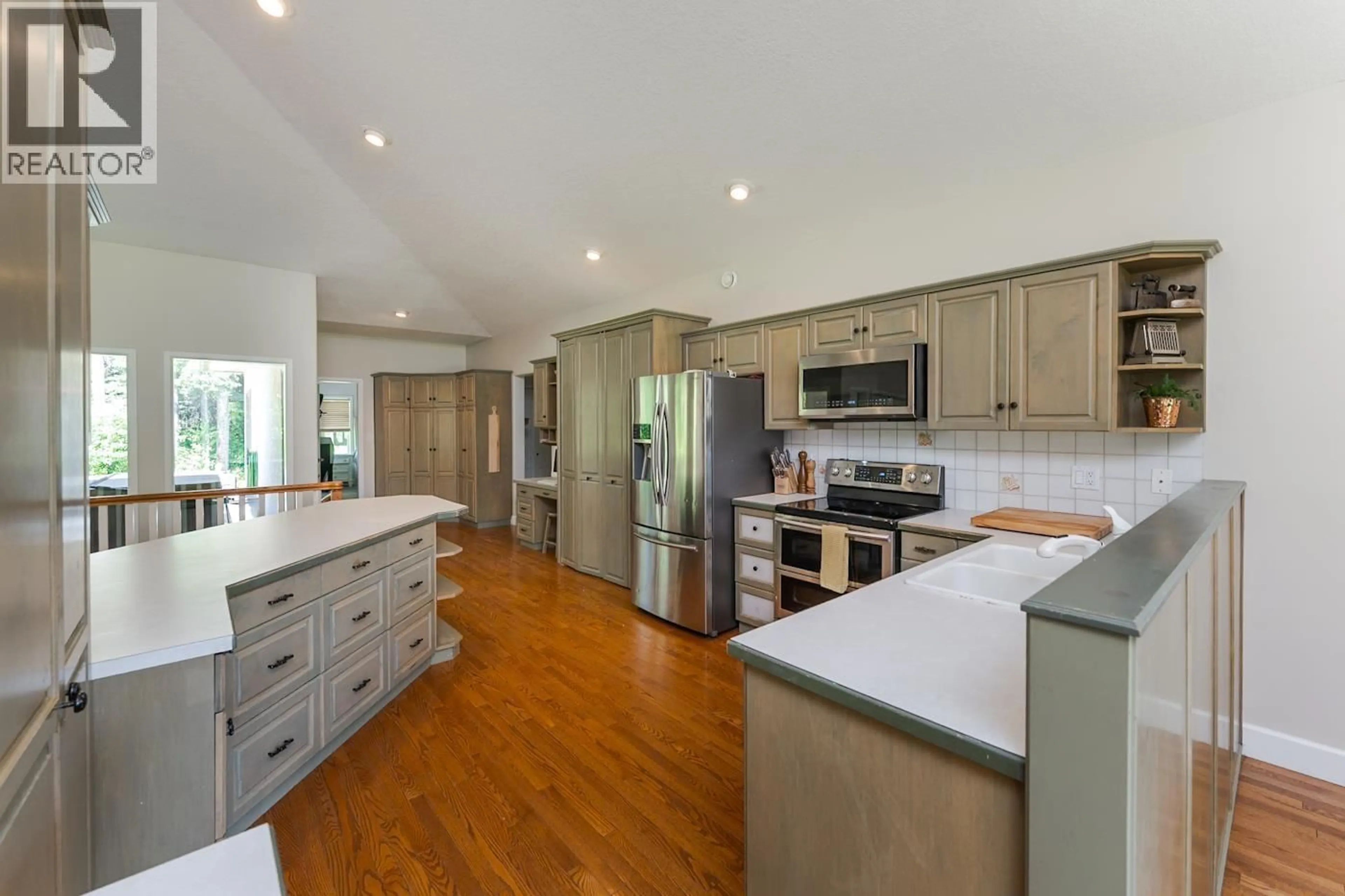 Open concept kitchen, unknown for 4510 FERGUSON LAKE ROAD, Prince George British Columbia V2K5Y5
