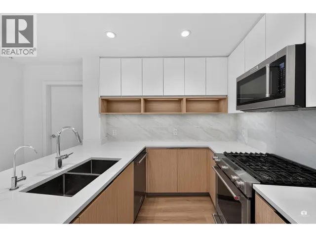 105 - 8940 UNIVERSITY CRESCENT, Burnaby 3