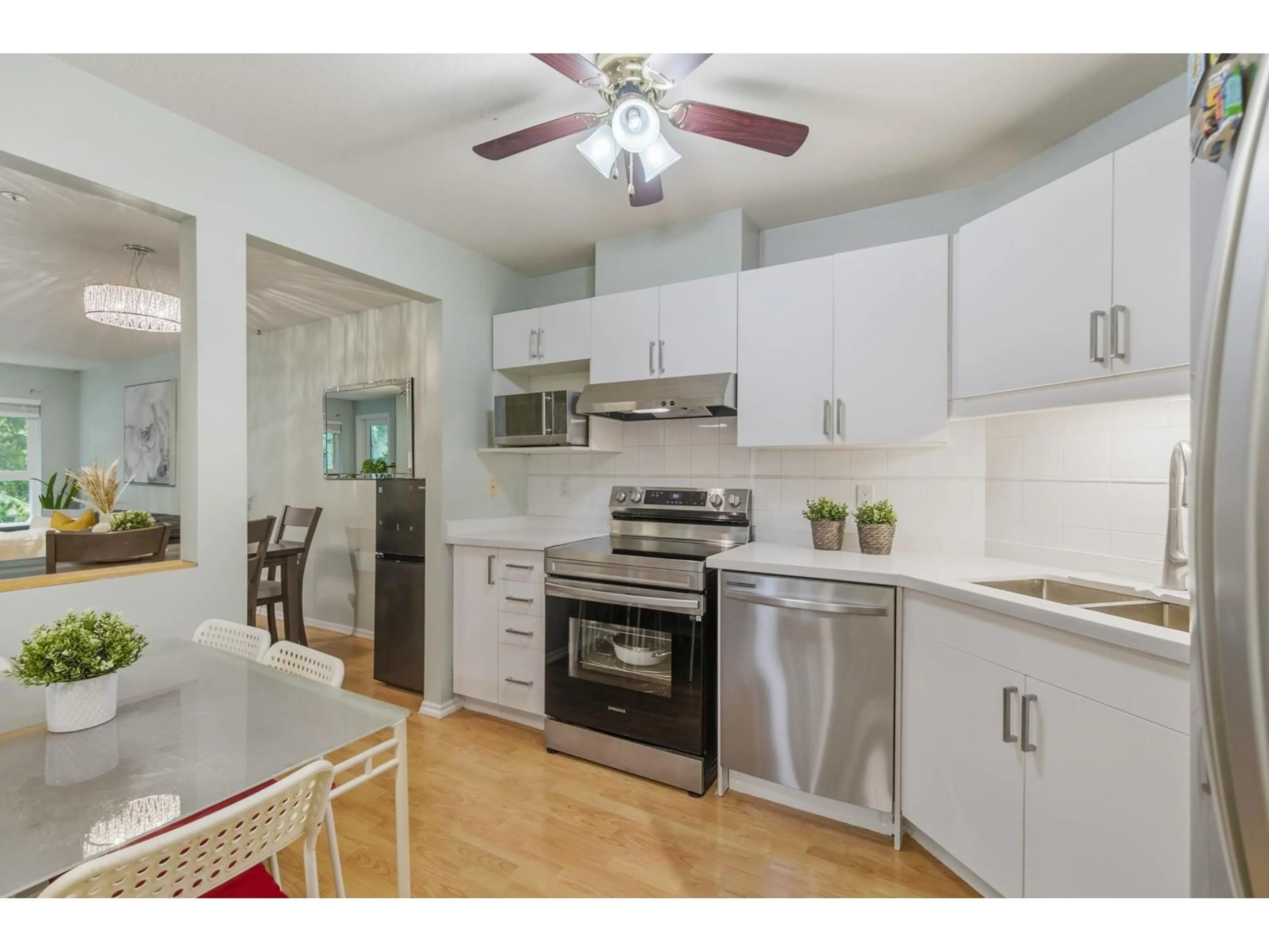 Open concept kitchen, unknown for 311 - 9688 148 STREET, Surrey British Columbia V3R0W2