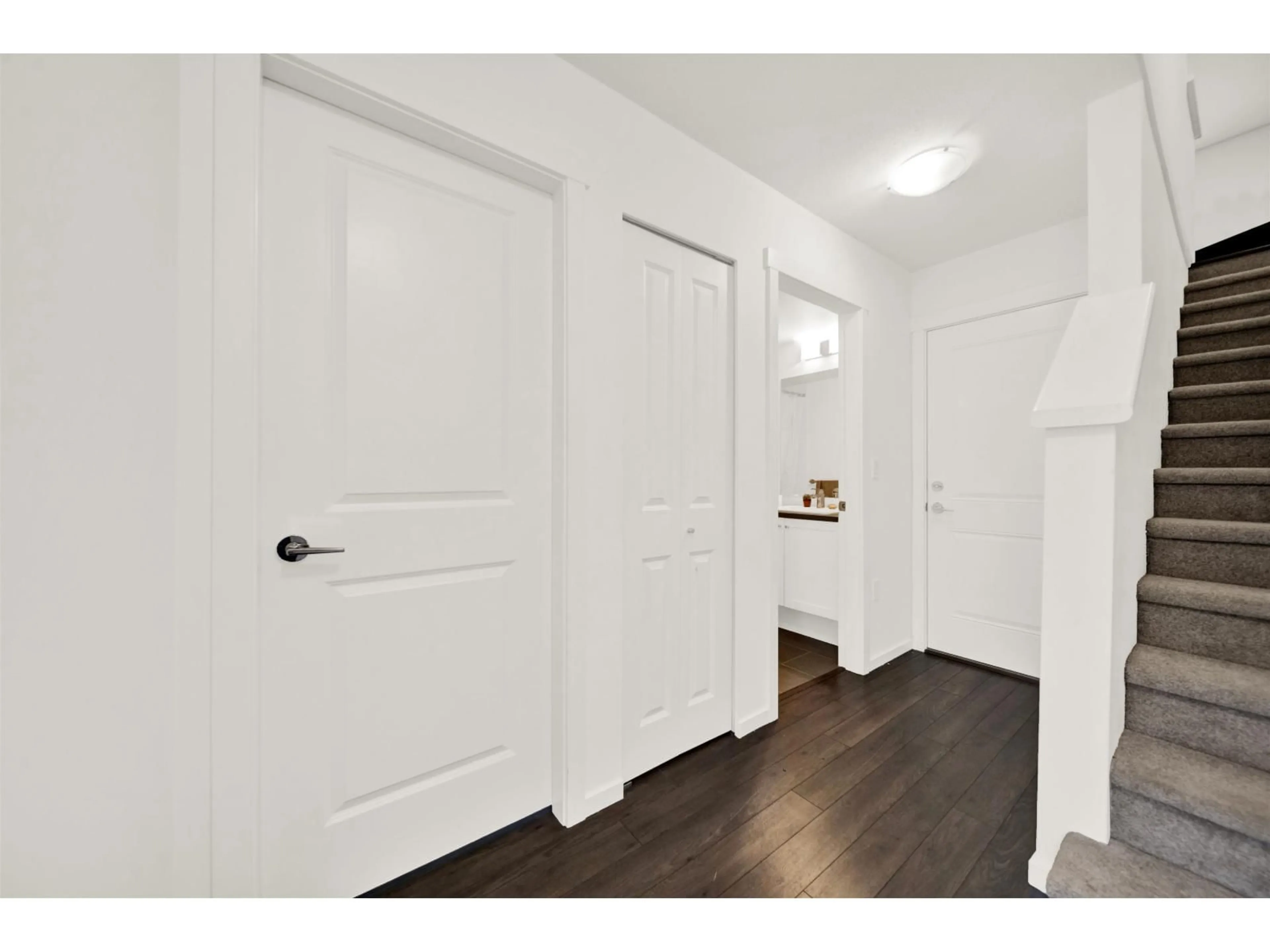 Indoor entryway for 146 - 15778 85 AVENUE, Surrey British Columbia V4N6W8