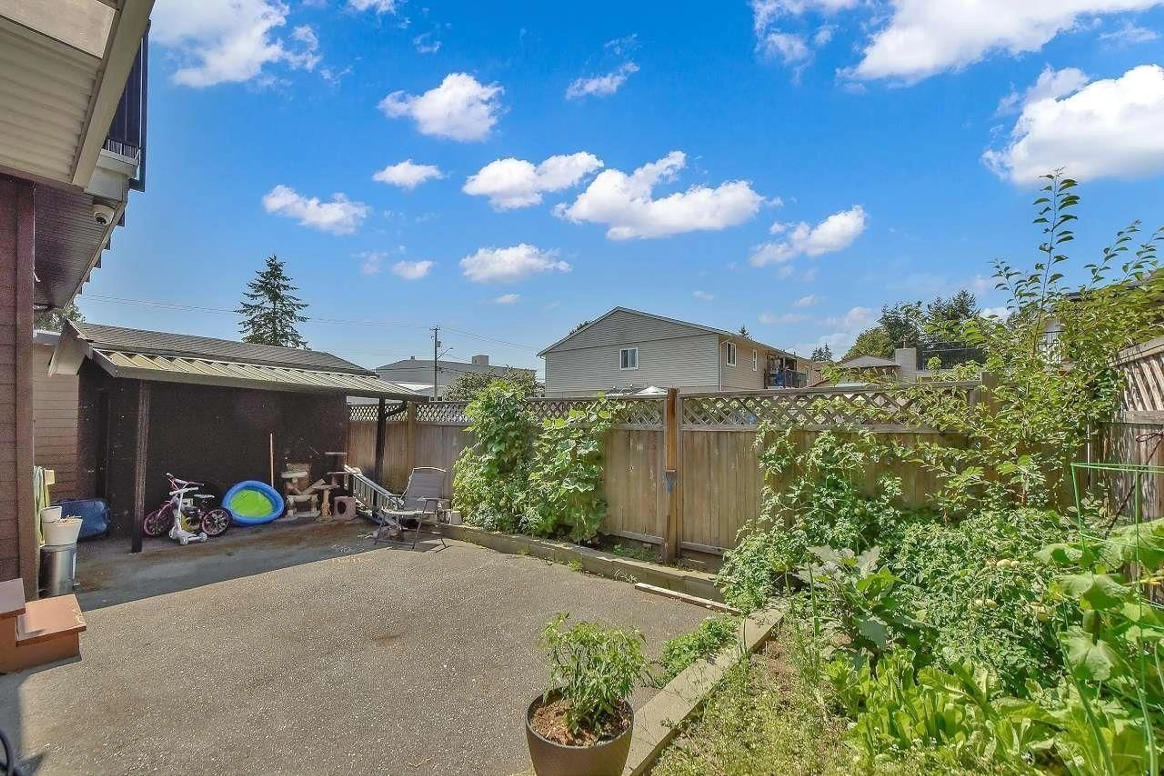 Patio, street for 8825 131 STREET, Surrey British Columbia V3V0A8