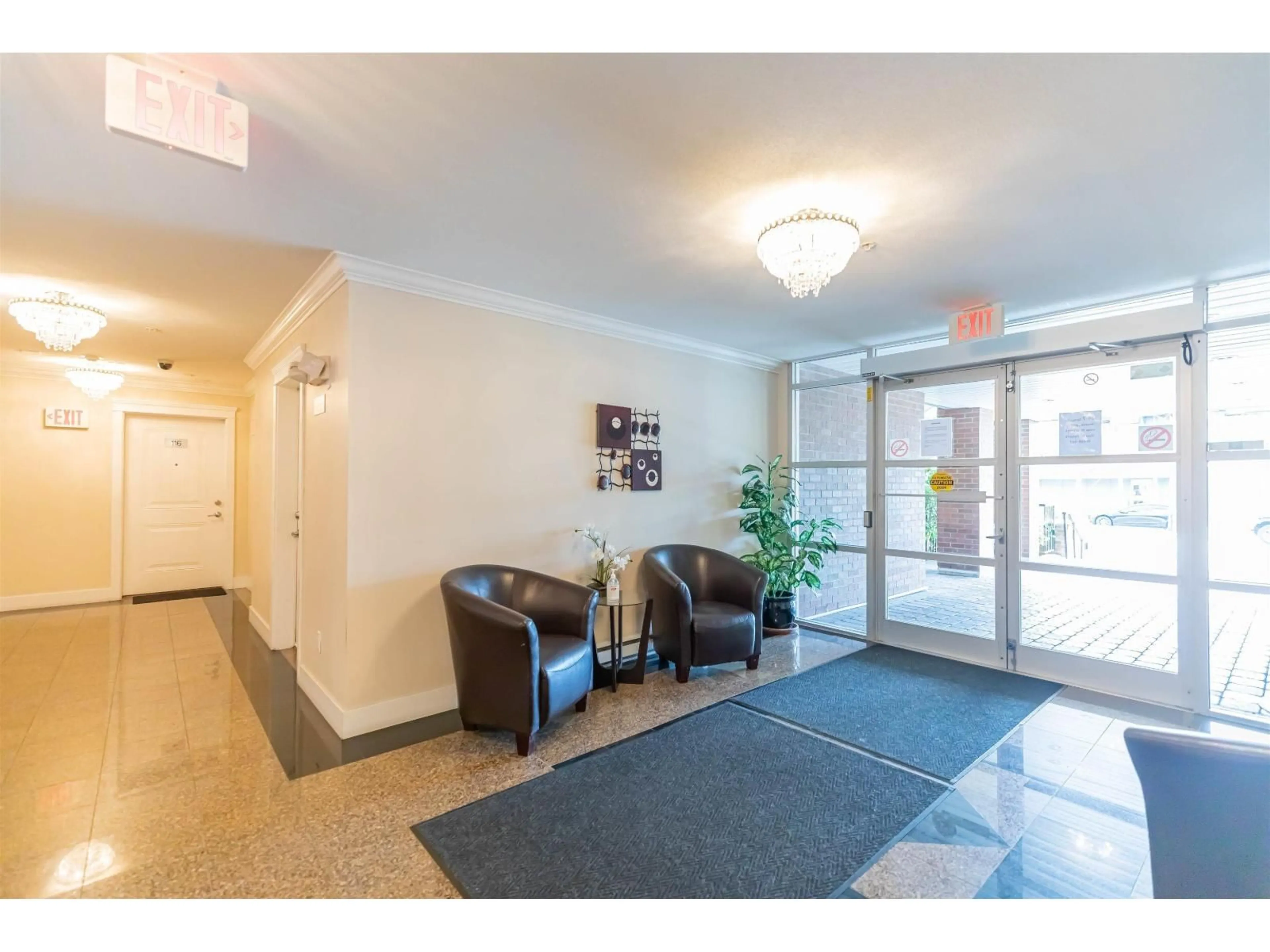Indoor foyer for 116 - 17769 57 AVENUE, Surrey British Columbia V3S1H1