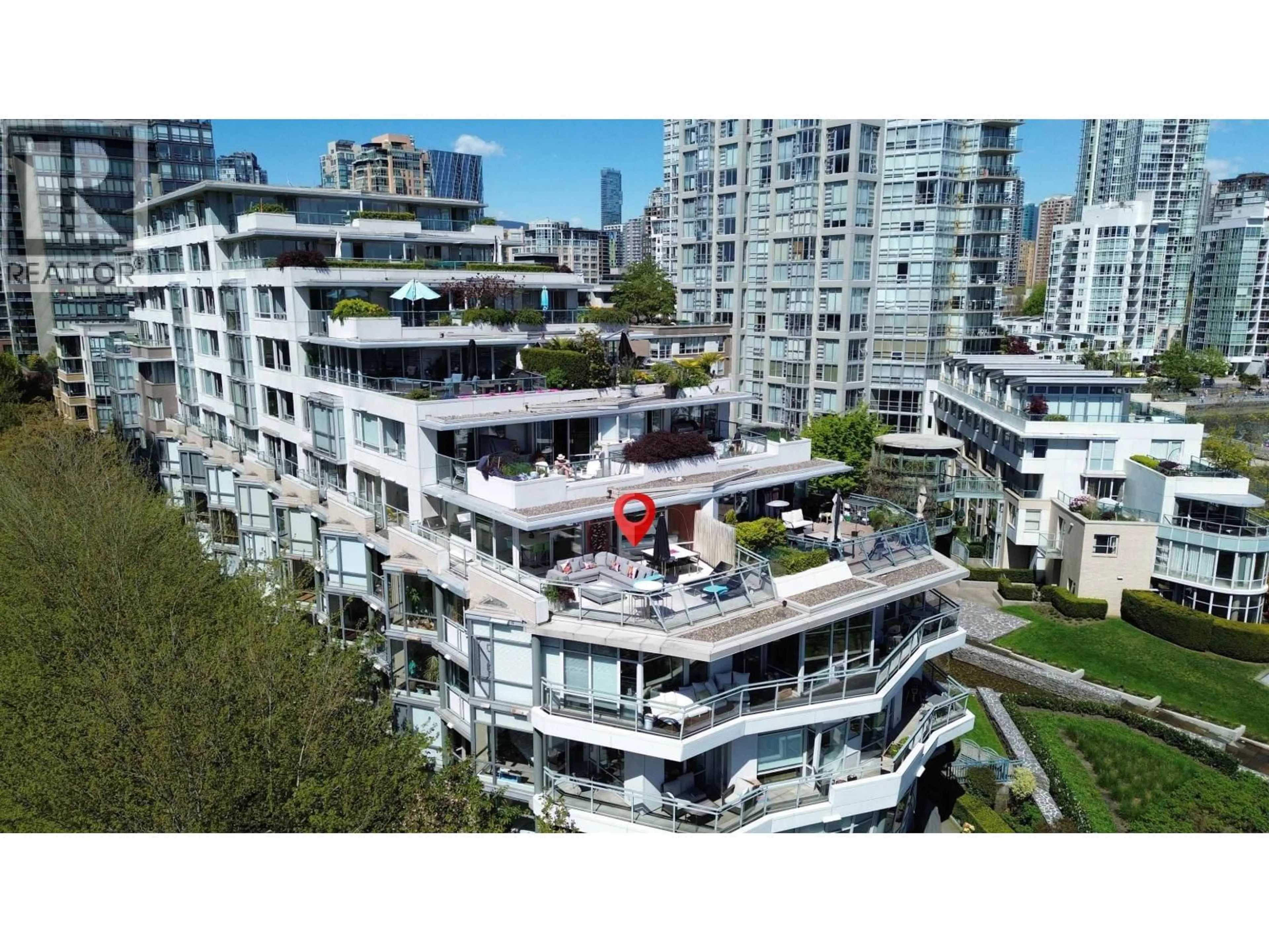 A pic from outside/outdoor area/front of a property/back of a property/a pic from drone, city buildings view from balcony for 606 - 1288 MARINASIDE CRESCENT, Vancouver British Columbia V6Z2W5