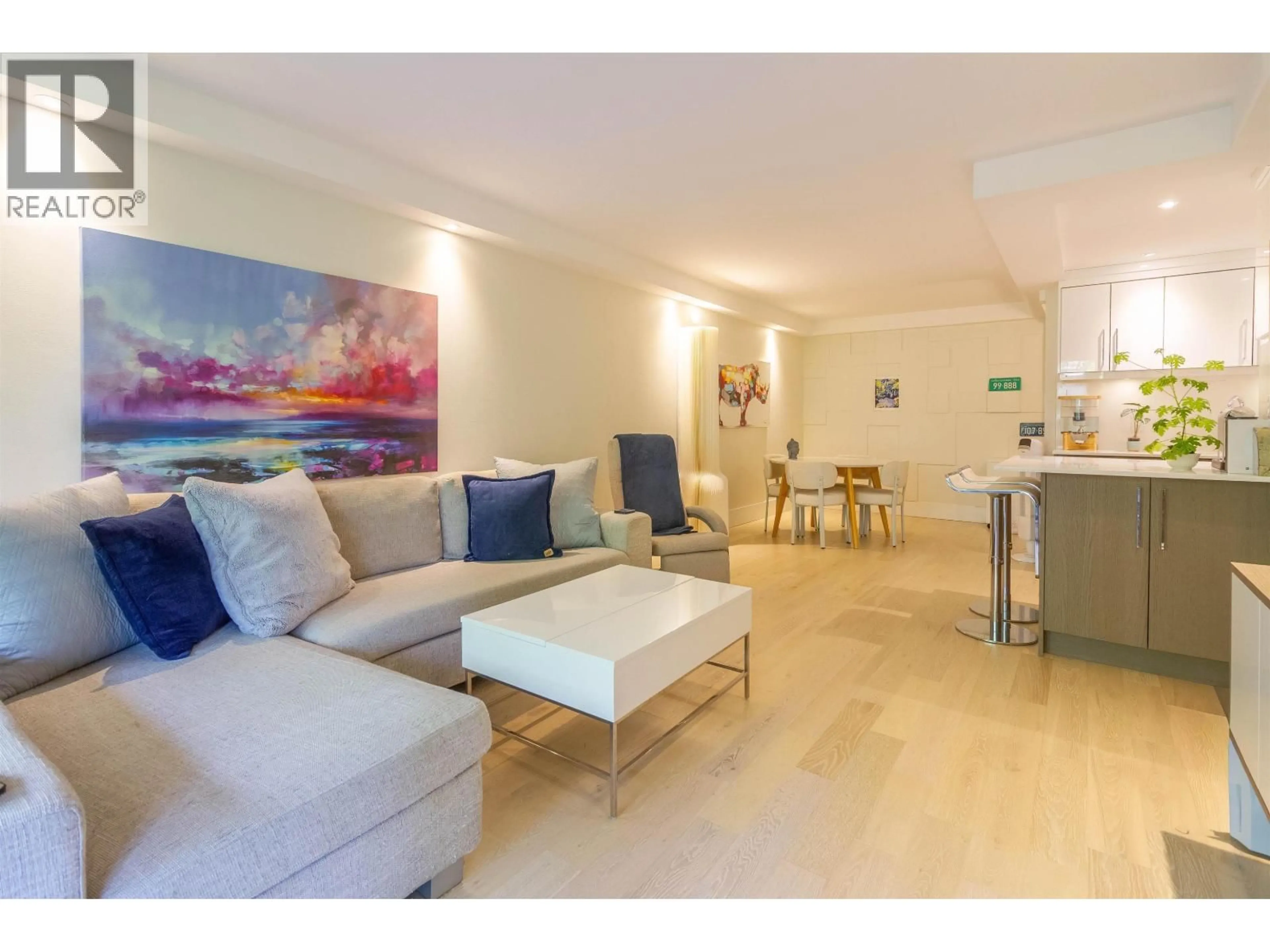 Living room with furniture, unknown for 402 - 4134 MAYWOOD STREET, Burnaby British Columbia V5H4C9