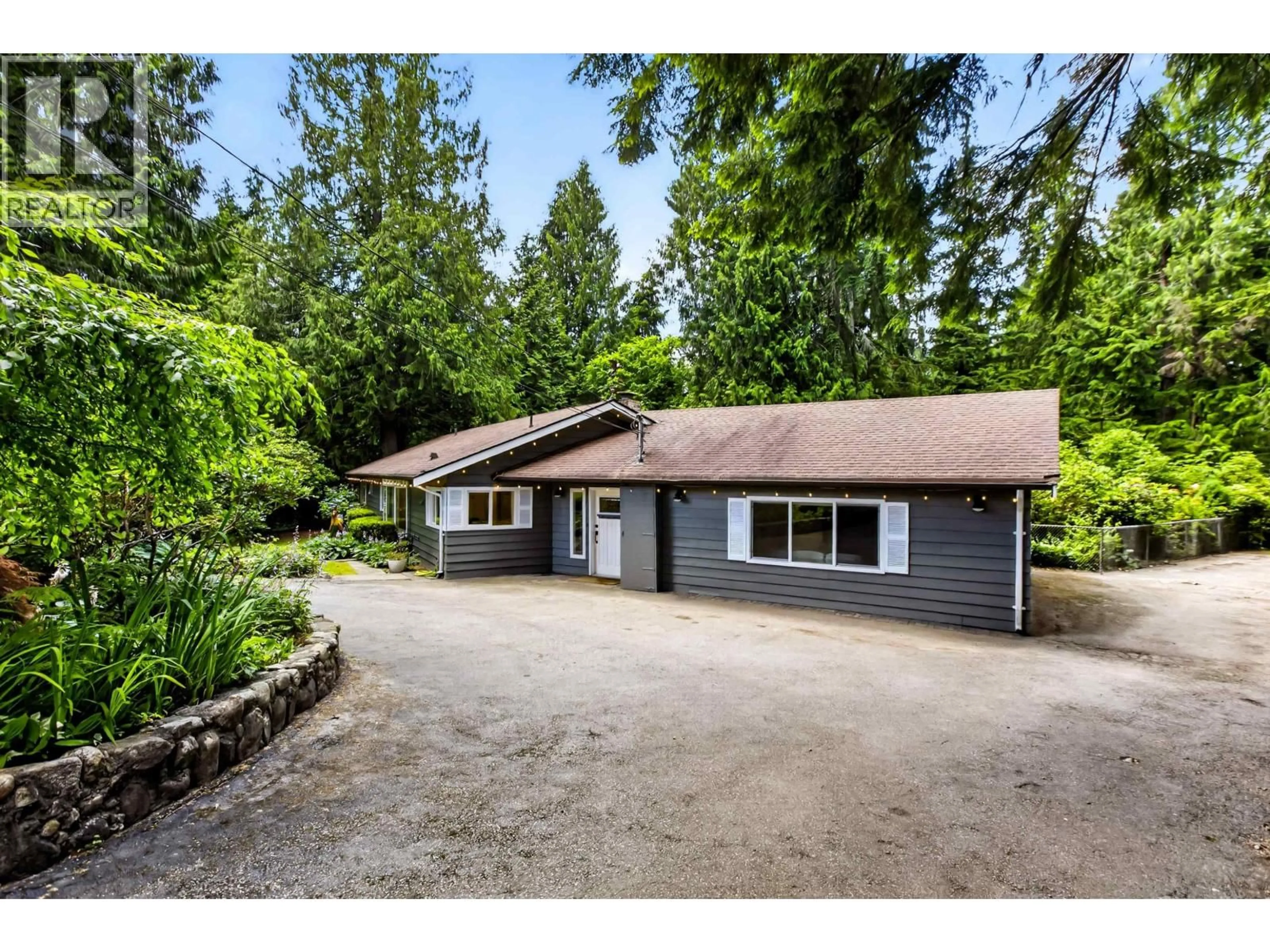 A pic from outside/outdoor area/front of a property/back of a property/a pic from drone, street for 26849 116 AVENUE, Maple Ridge British Columbia V2W1N1
