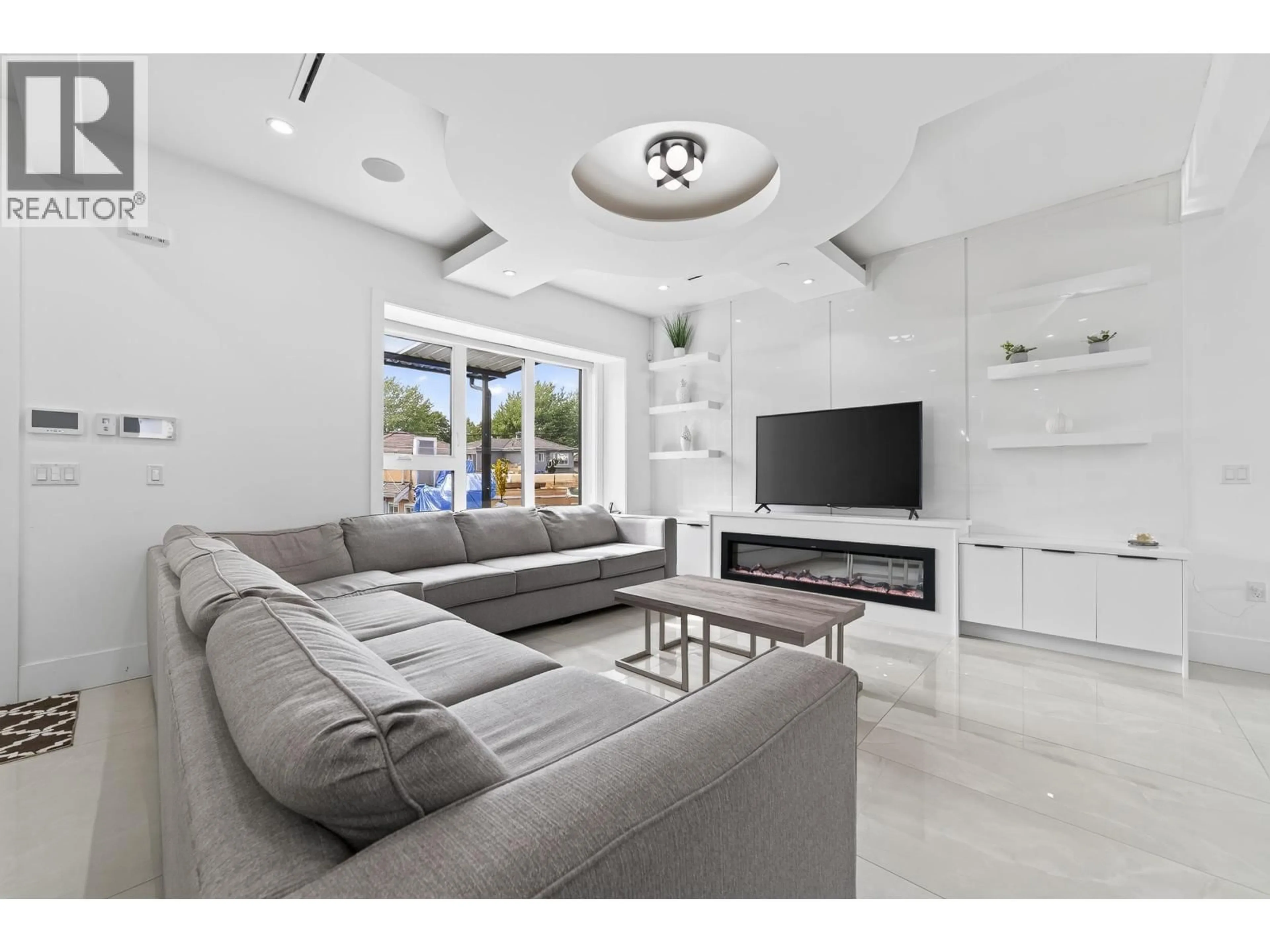 Home theater for 5835 CLARENDON STREET, Vancouver British Columbia V5R3K4