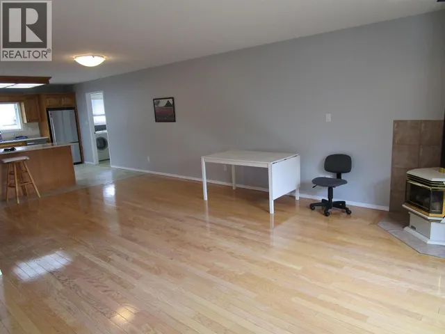 3B - 814 CARIBOO TRAIL, 100 Mile House 3