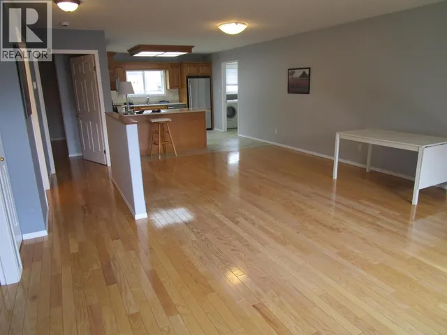 3B - 814 CARIBOO TRAIL, 100 Mile House 4