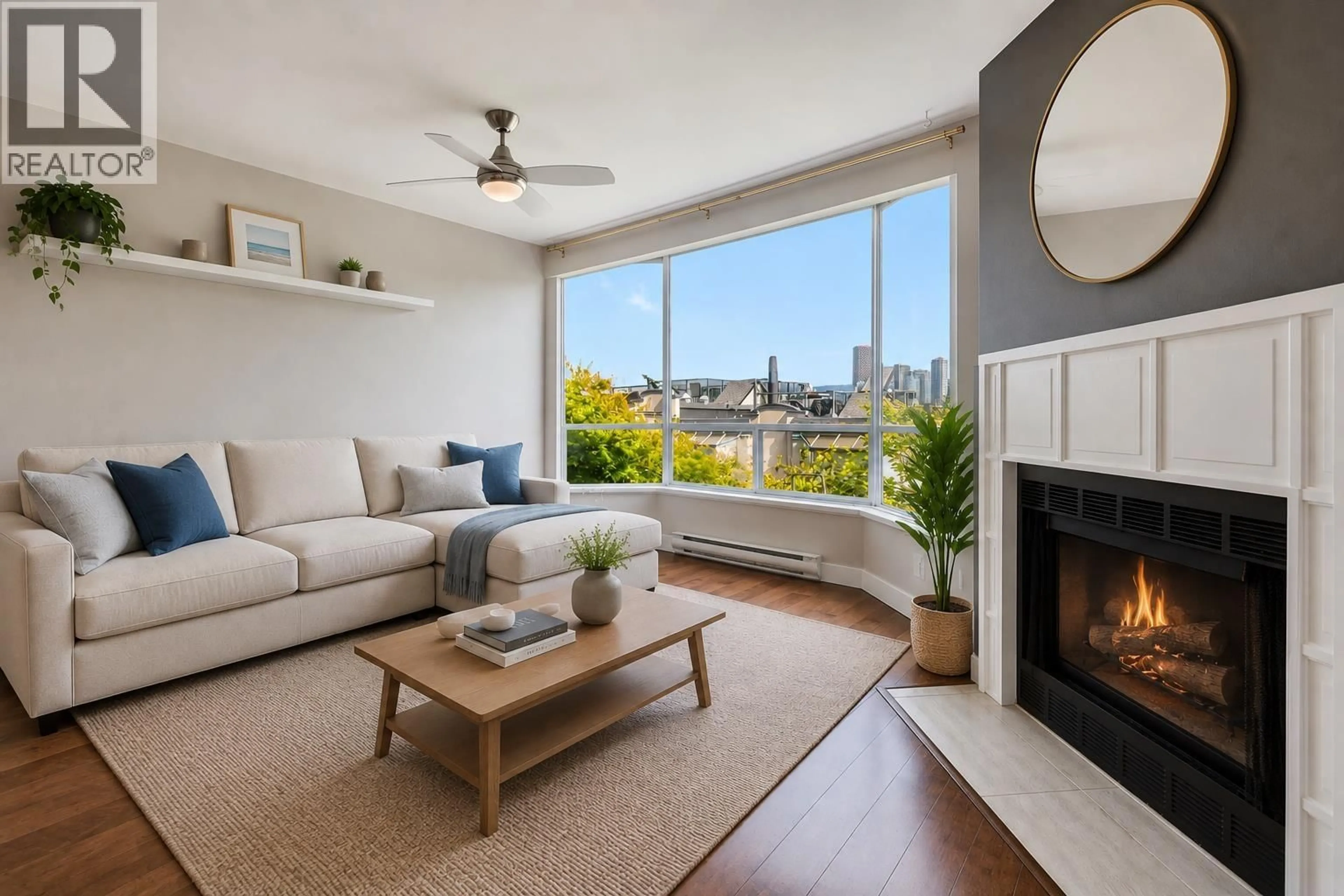 Living room with furniture, unknown for 14 - 939 7TH AVENUE, Vancouver British Columbia V5Z1C4