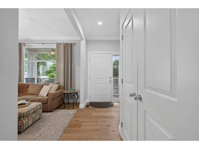 2914 152 STREET, Surrey 4