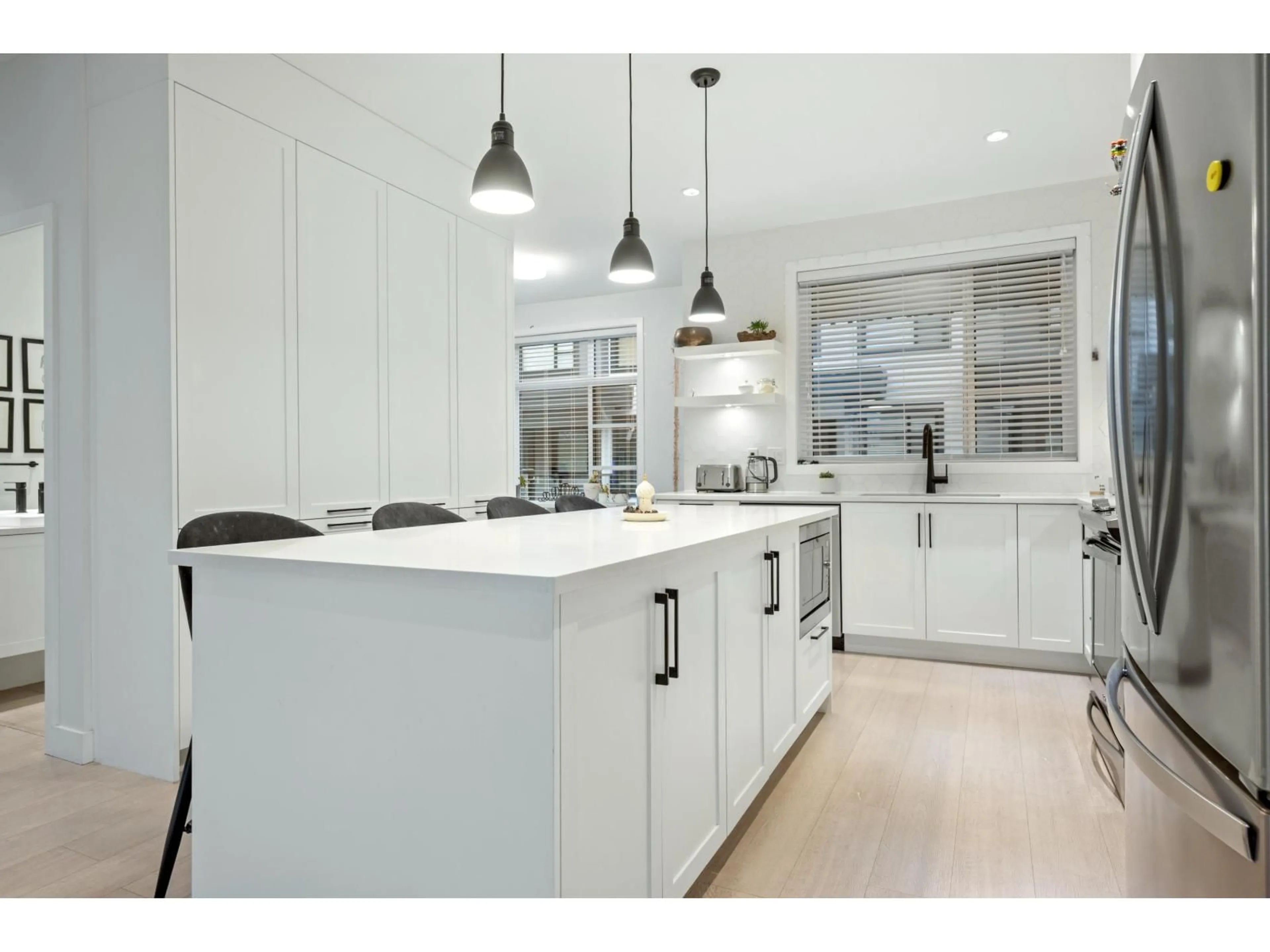 Open concept kitchen, unknown for 33 - 7127 193A STREET, Surrey British Columbia V4N6V9