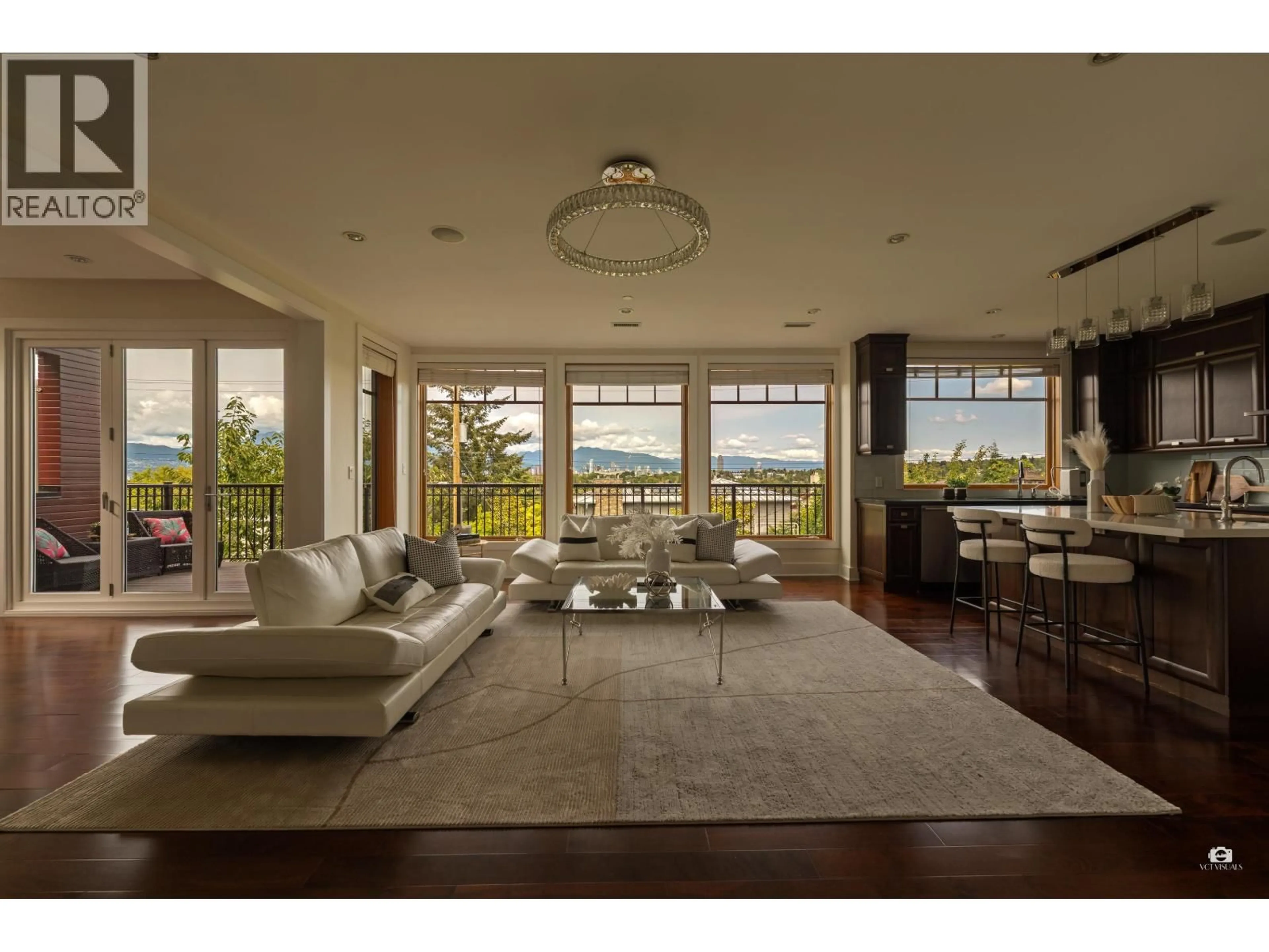 Living room with furniture, unknown for 3936 QUESNEL DRIVE, Vancouver British Columbia V6L2X2
