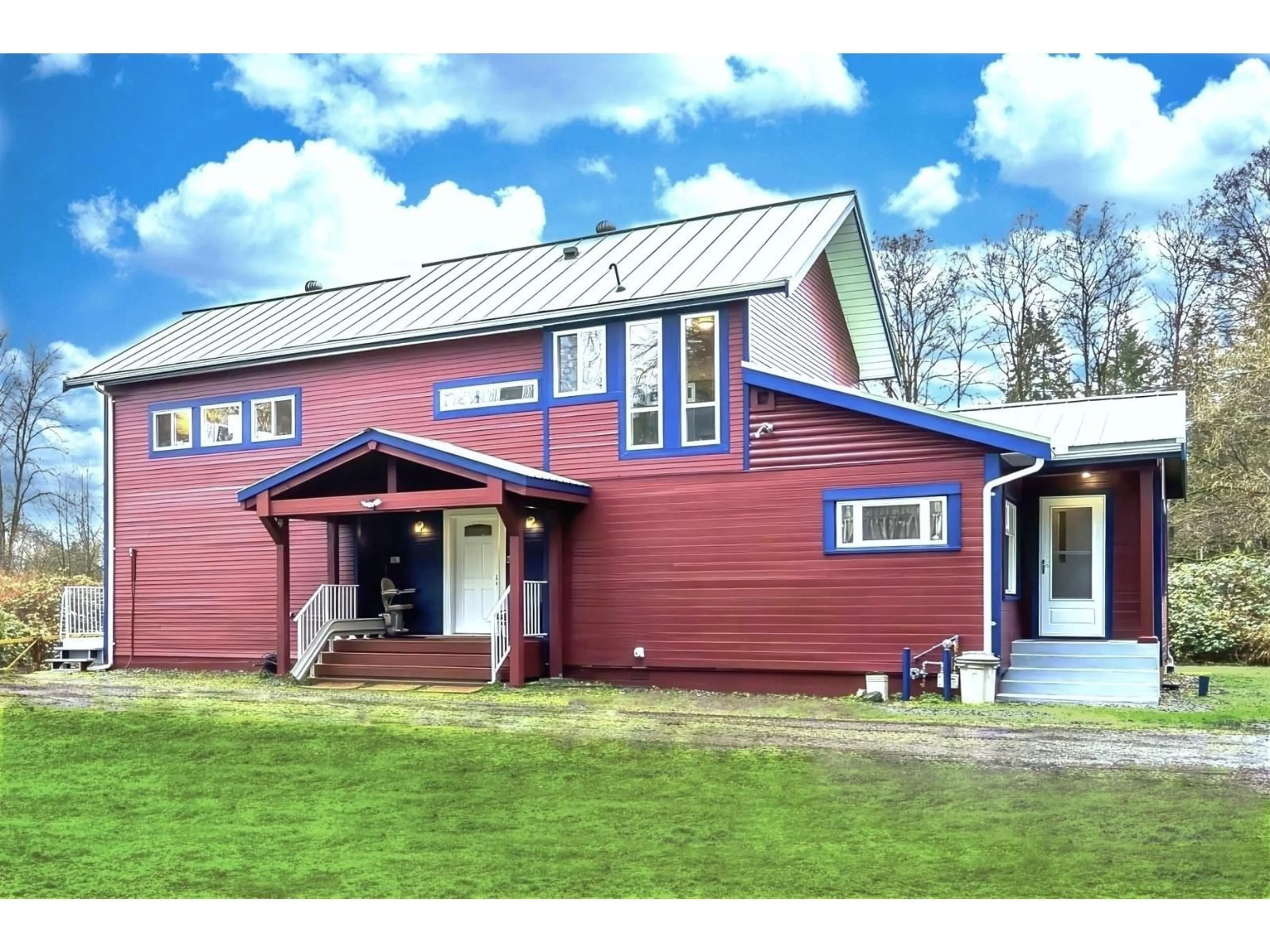Home with vinyl exterior material, building for 3011 184 STREET, Surrey British Columbia V3Z9V2