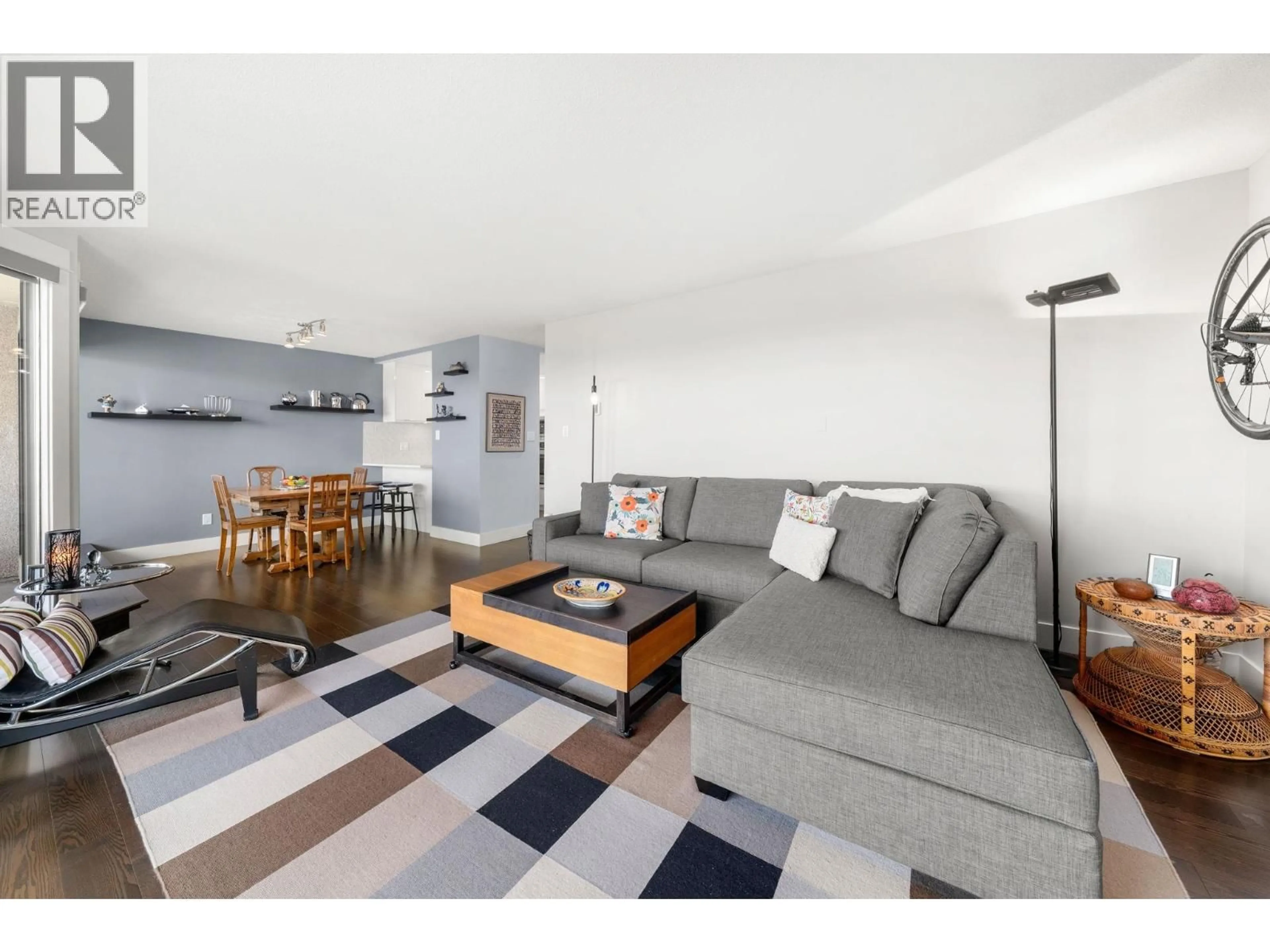 Living room with furniture, wood/laminate floor for 1101 - 444 LONSDALE AVENUE, North Vancouver British Columbia V7M3H5
