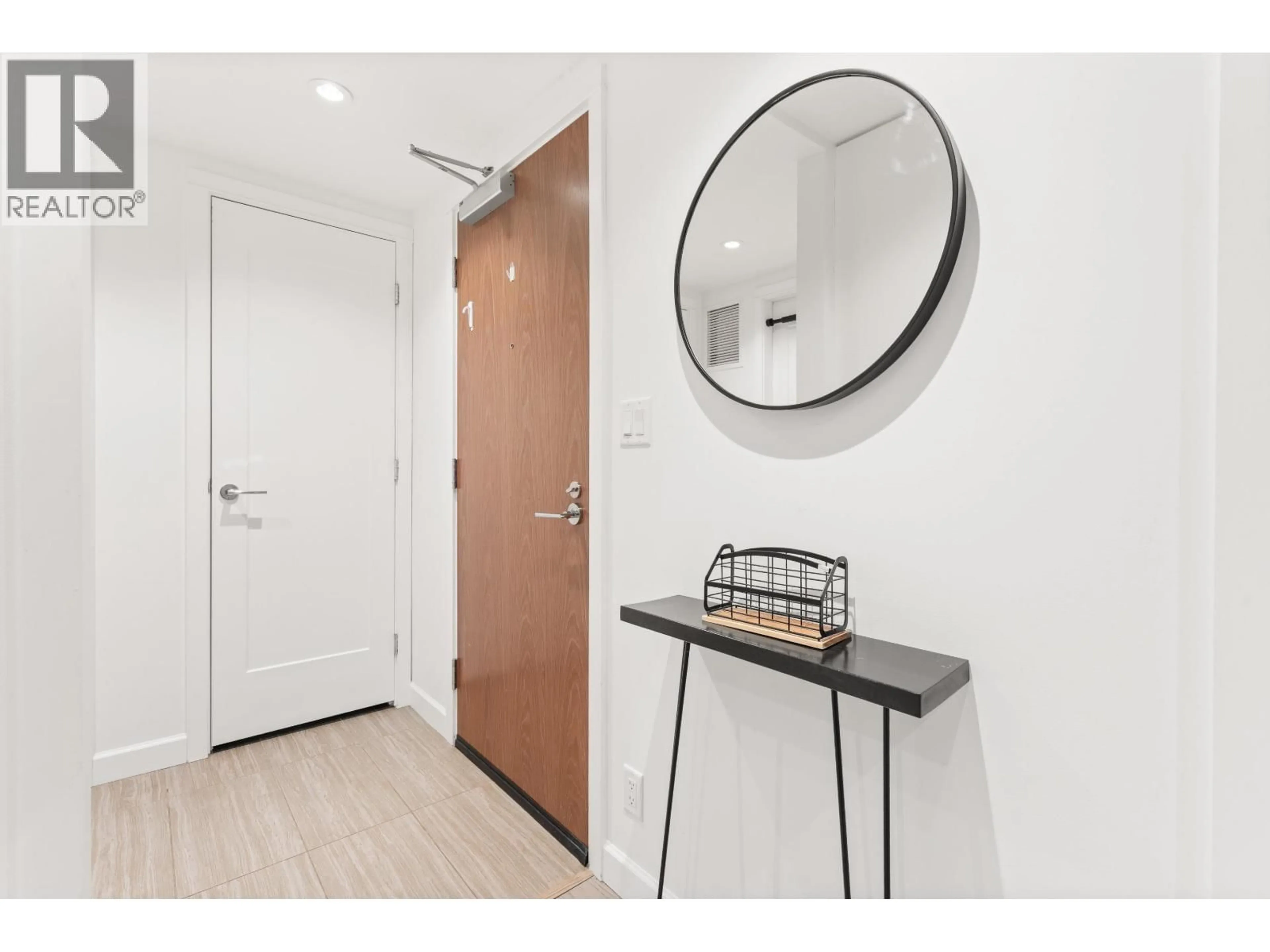 Indoor entryway for 2110 - 3355 BINNING ROAD, Vancouver British Columbia V6S0J1
