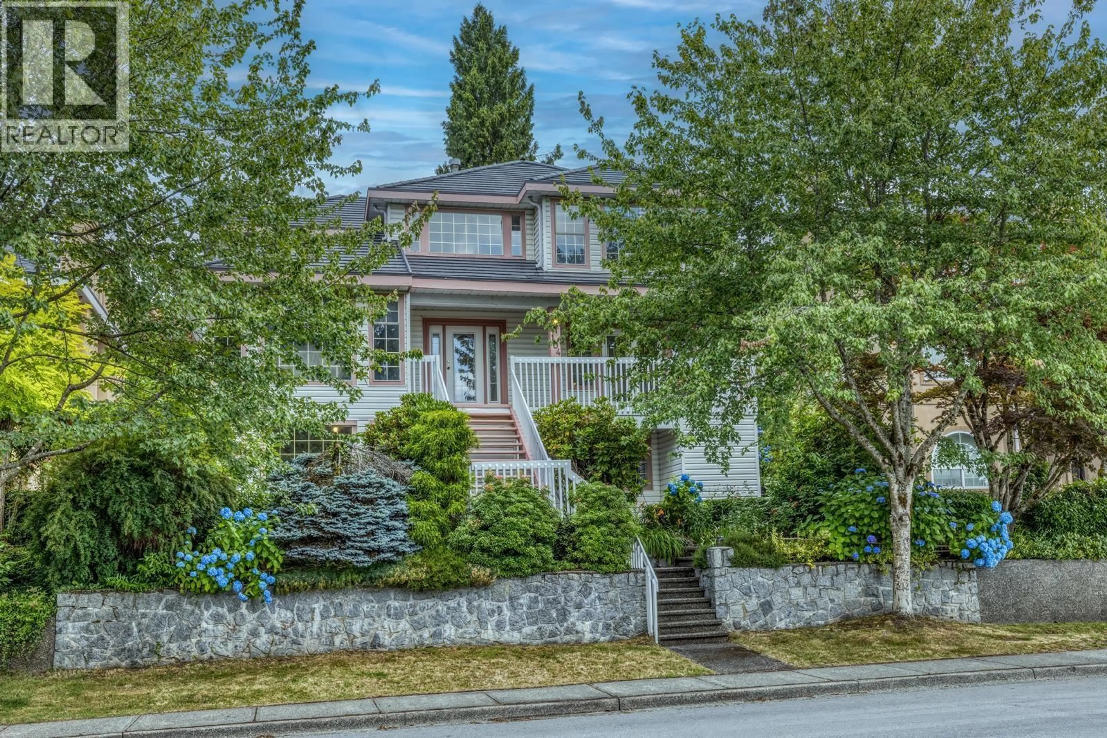 Unknown for 104 RAVINE DRIVE, Port Moody British Columbia V3H4T8